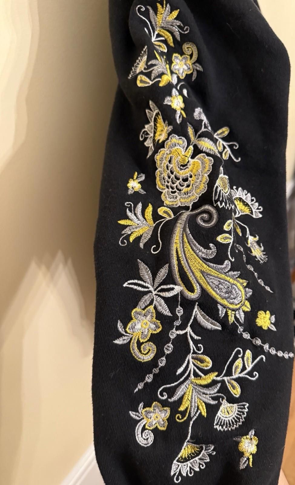 Other Gabrielle Union Embroidered Floral Sweatshirt Black Gold M Size M / US 6-8 / IT 42-44 - 4 Thumbnail