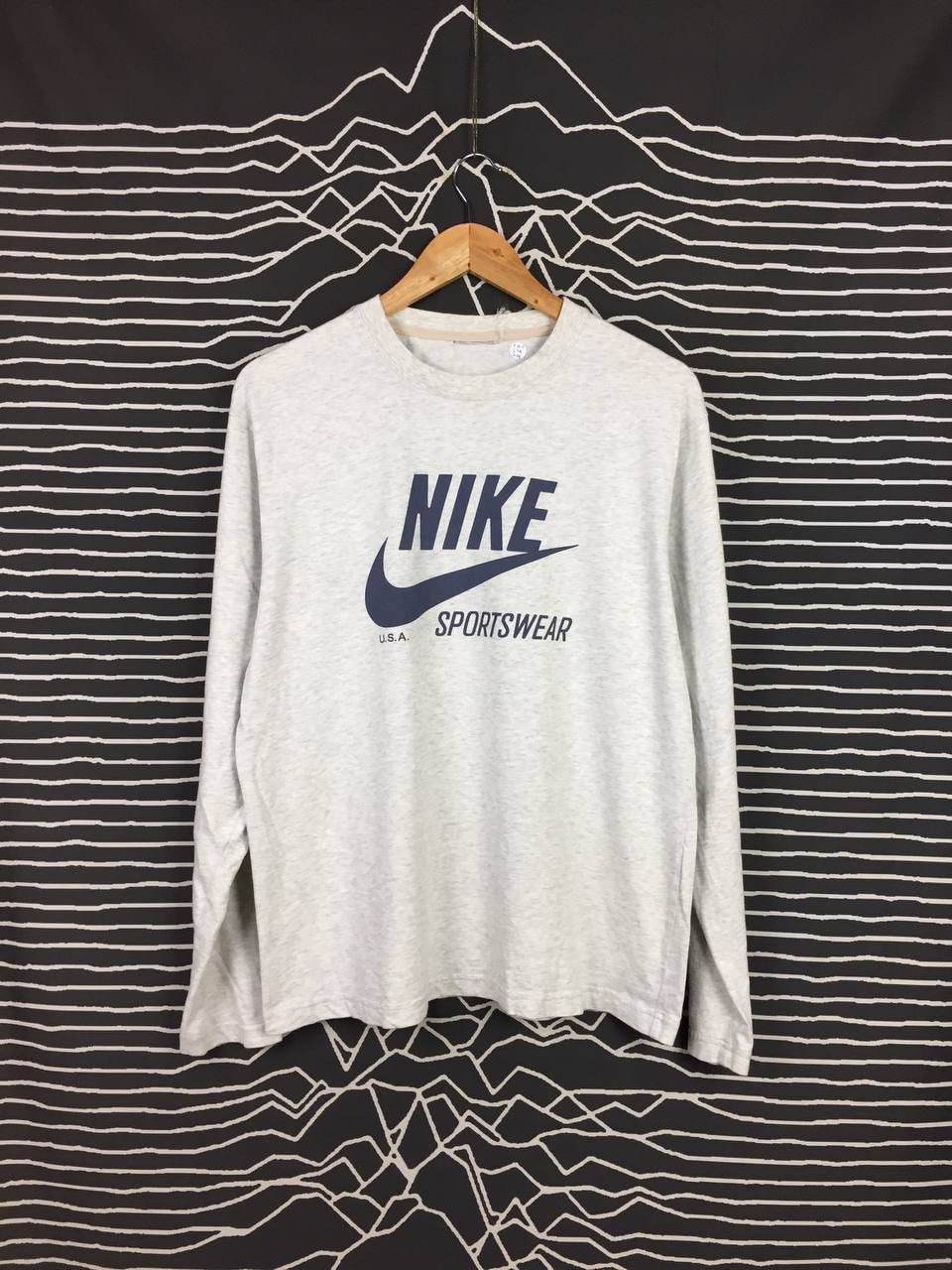 Nike Vtg Nike Sportswear Swoosh Logo Longsleeve Tee Size US L / EU 52-54 / 3 - 1 Thumbnail