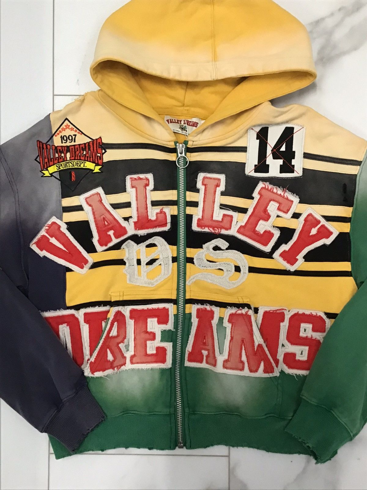 Vale VALE COLLAGE ZIP UP MARDI GRAS Size US S / EU 44-46 / 1 - 2 Thumbnail