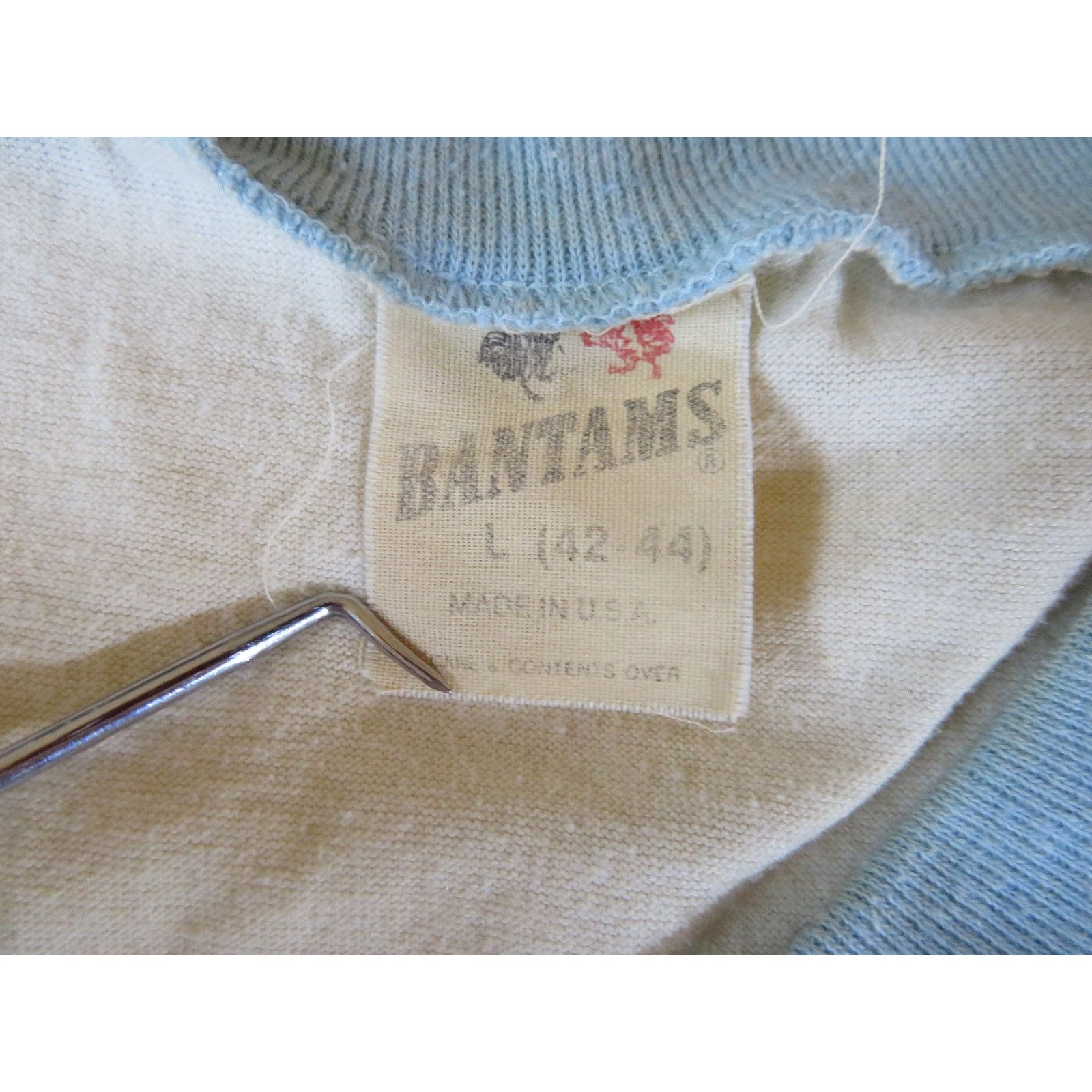 Other Rockford College White Blue V-Neck T-Shirt Sz M 1980s Size US M / EU 48-50 / 2 - 3 Thumbnail