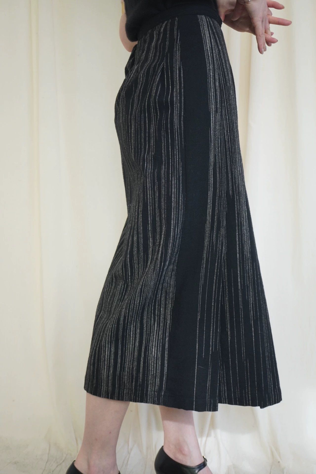 Comme des Garcons CDG 1980s White Embroidered Topstitch Pleated Wool Skirt XS Size 25" / US 0 / IT 36 - 4 Thumbnail