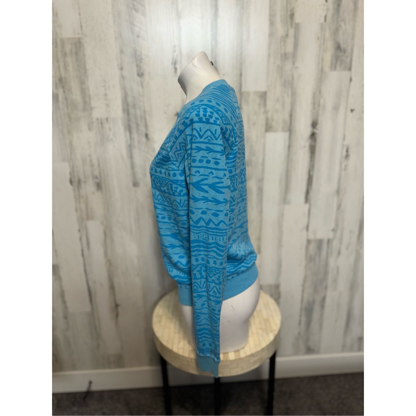 Victoria's Secret PINK Victoria’s Secret Blue Tribal Print Long Sleeve Sweatsh Size XS / US 0-2 / IT 36-38 - 2 Thumbnail