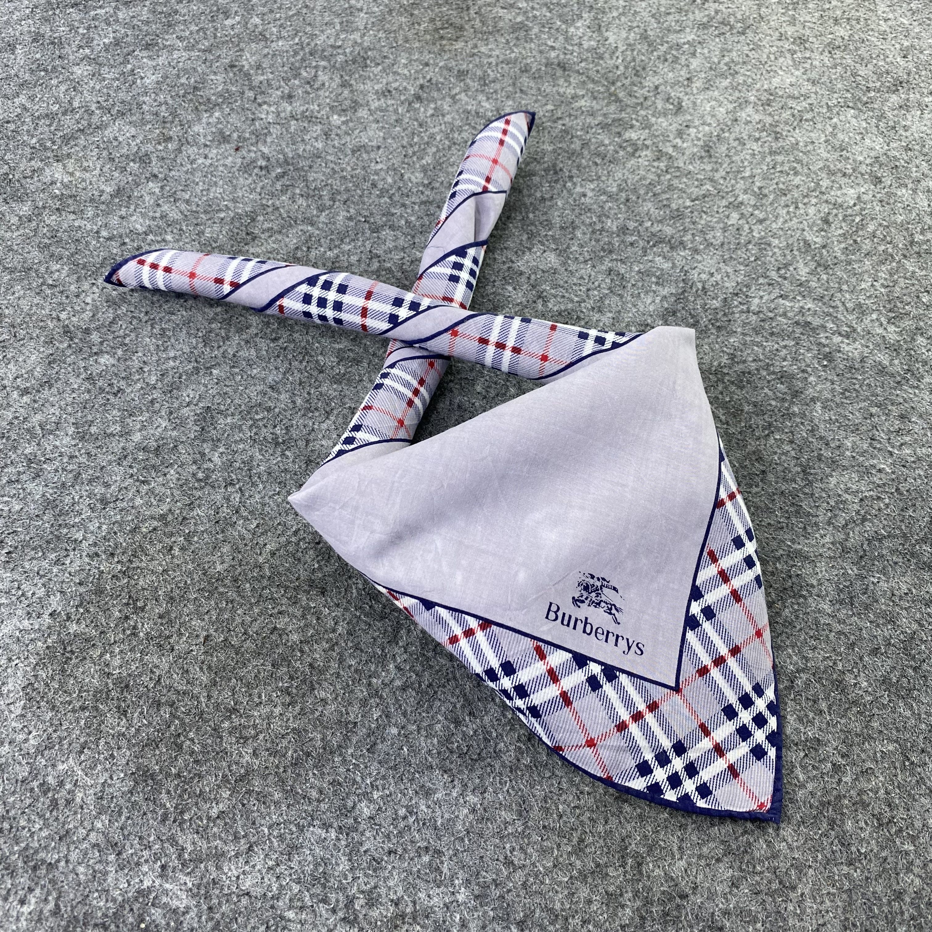Burberry × Vintage Burberry Handkerchief / Bandana / Neckerchief -B1277 Size ONE SIZE - 1 Thumbnail