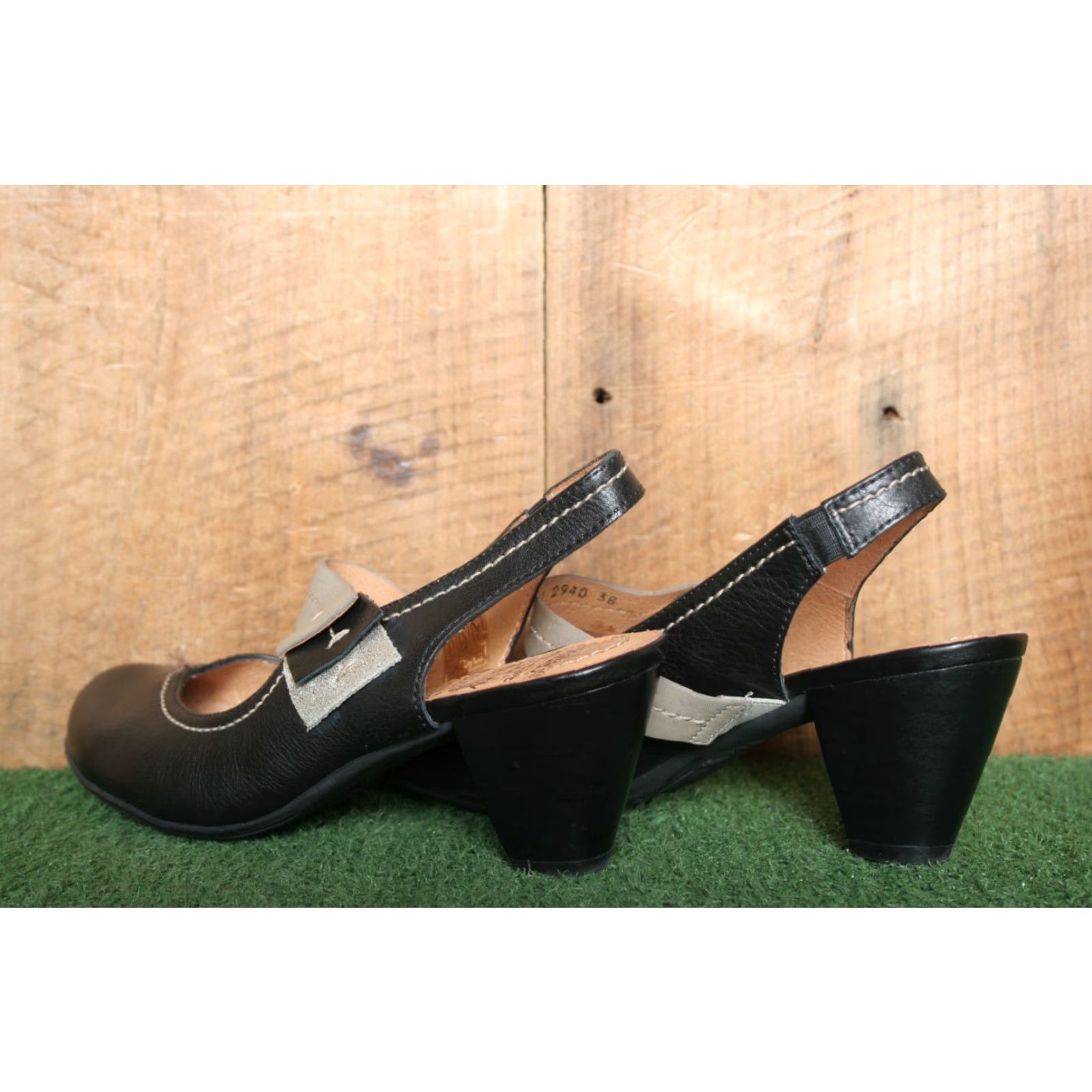 Vintage WONDERS Black & Taupe Leather Slingback Mary Jane Pumps Womens Slip On Heels 7.5 EU 38 US 7.5 Size US 8 / IT 38 - 3 Thumbnail