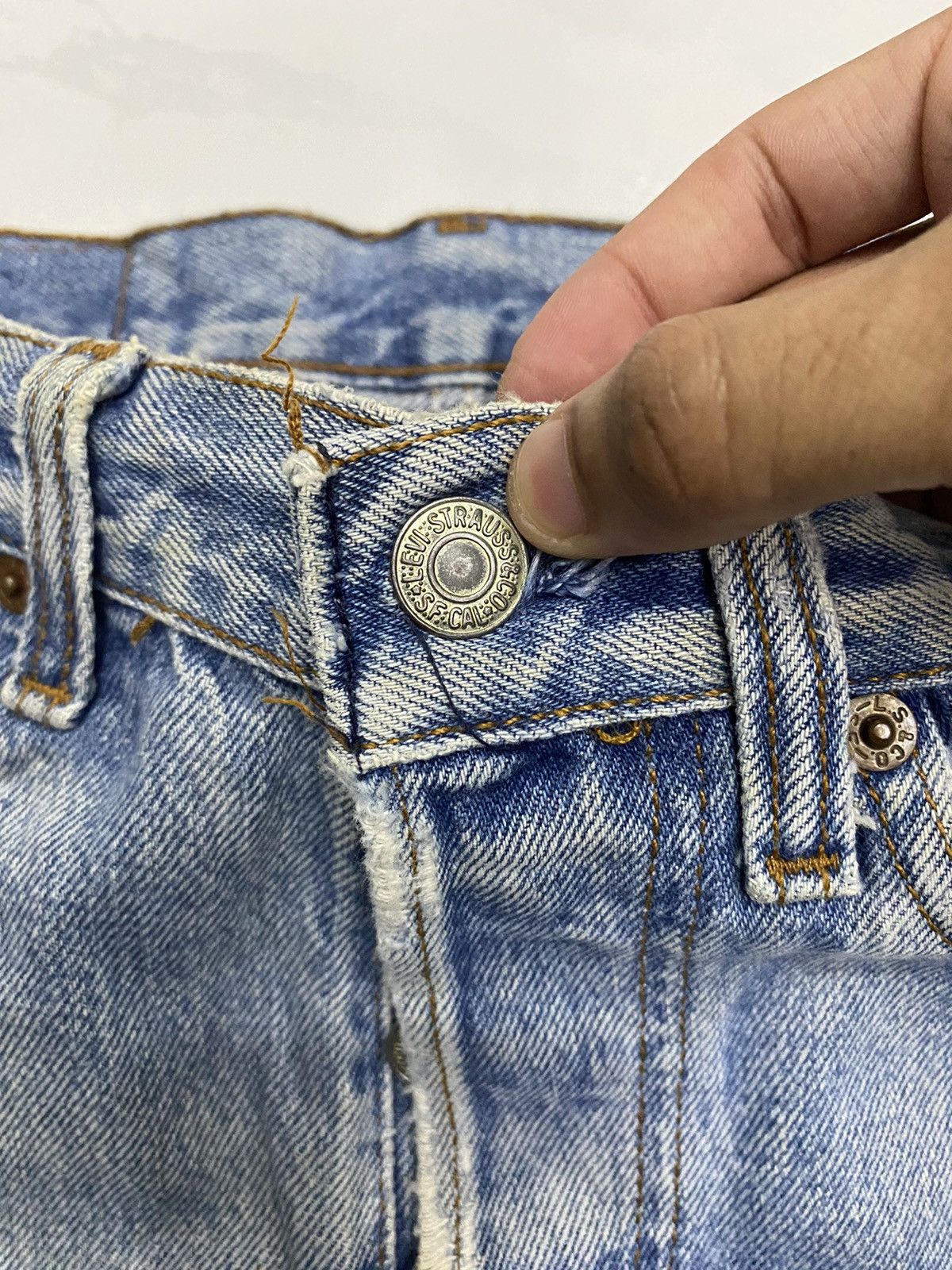 Levi's × Levi's Vintage Clothing VINTAGE LEVIS 501 DISTRESSED LEG CUT DENIM JEANS Size US 30 / EU 46 - 11 Thumbnail