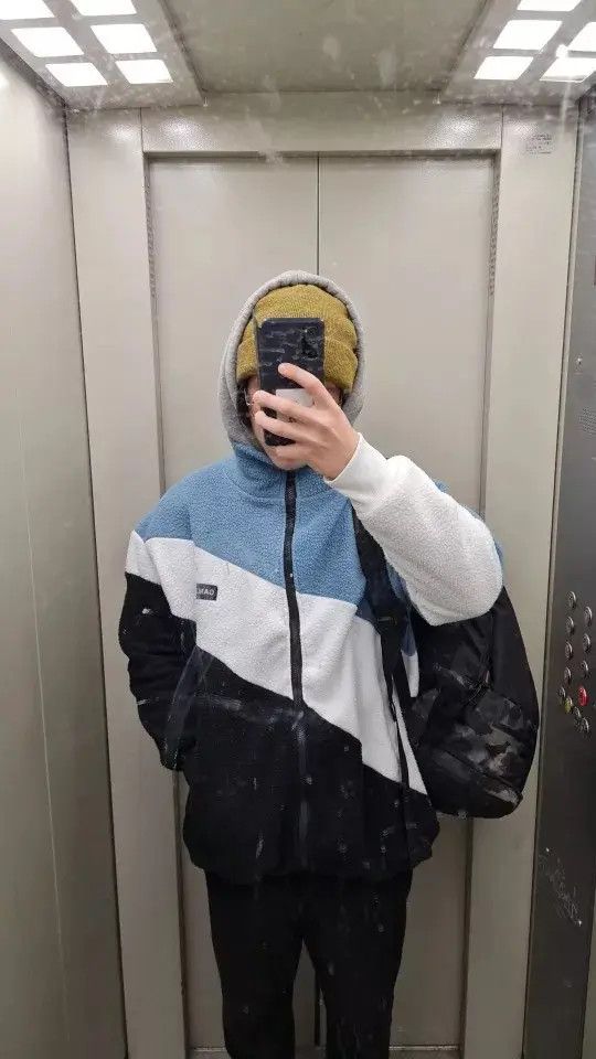image of Multi Shaded Streetwear Sherpa, Men's (Size Large)
