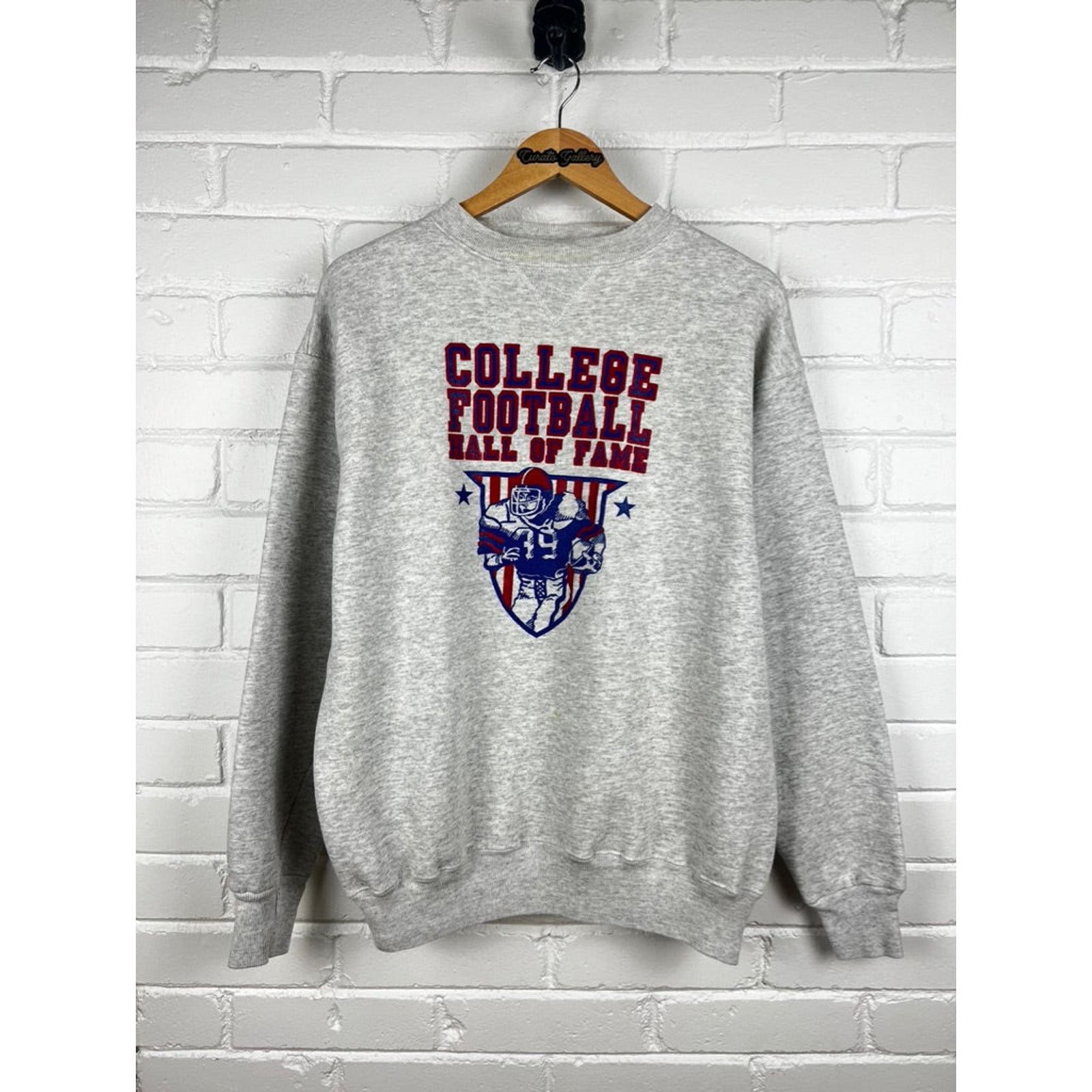 NCAA Vintage 90s College Hall Of Fame Graphic Sweatshirt Size L Size US L / EU 52-54 / 3 - 1 Thumbnail