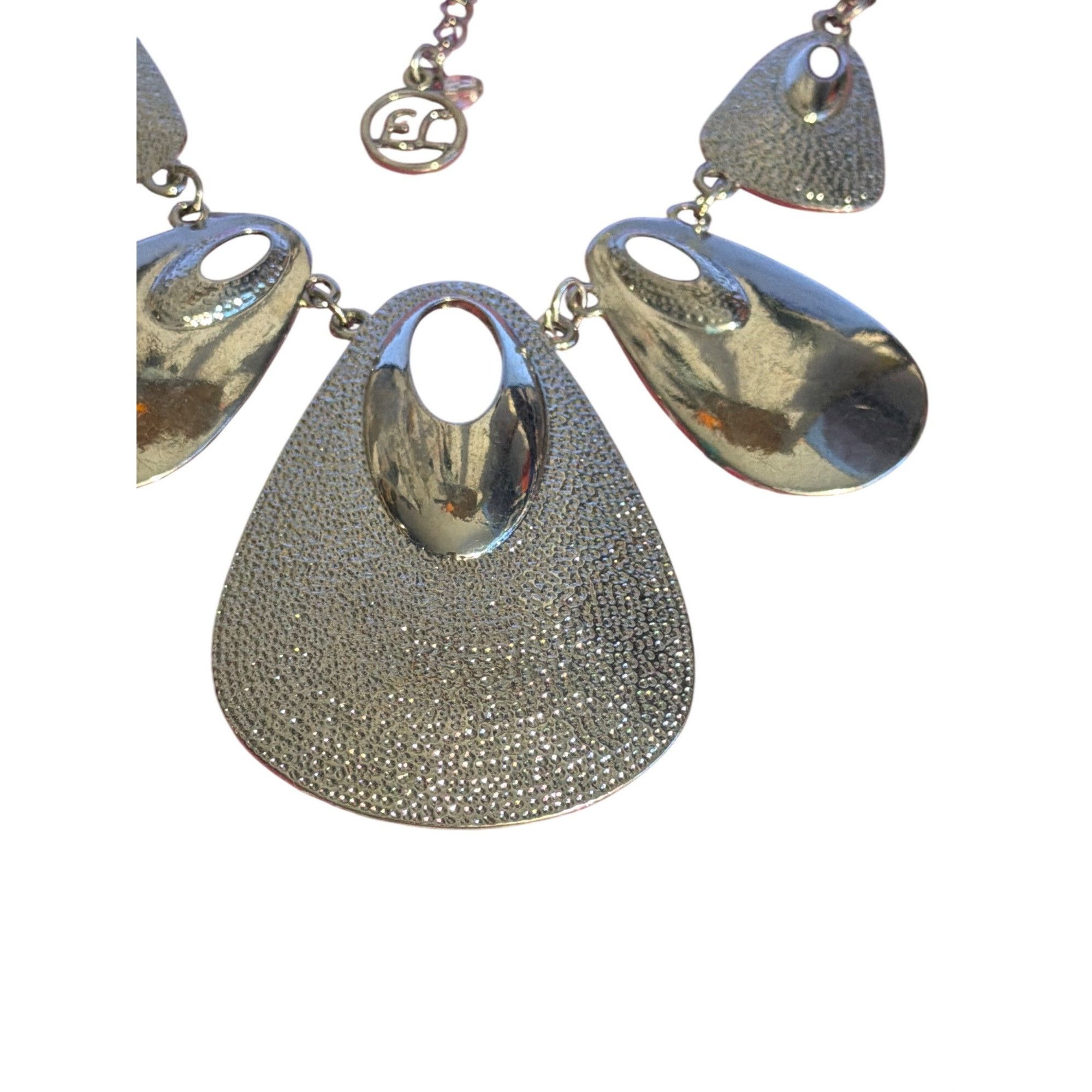 Other Vtg Erica Lyons Silver Tone Bib Necklace Teardrop Textured D Size ONE SIZE - 2 Thumbnail