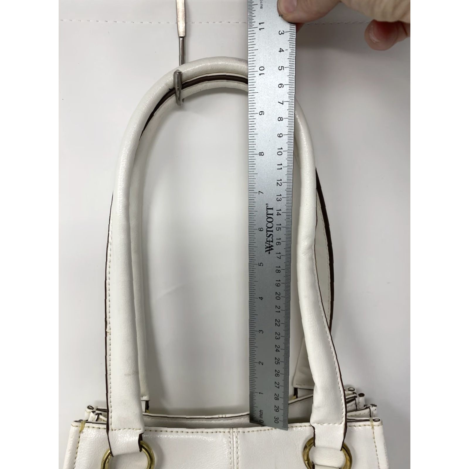 Vintage VINTAGE Nine & Co Faux Leather Handbag White Shoulder Bag 3 Compartments Classic 90s Womens Size ONE SIZE - 6 Thumbnail