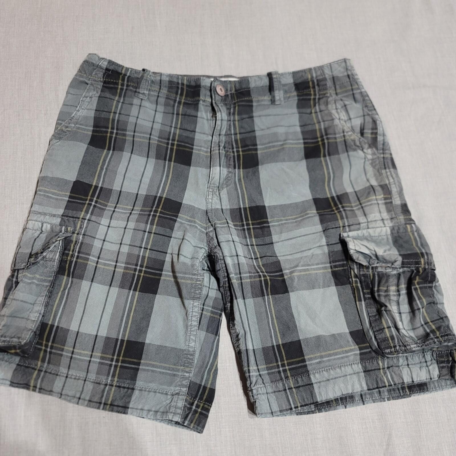 Aeropostale Aeropostale Gray Plaid Cargo Shorts Sz 38 Y2k Grunge Size US 38 / EU 54 - 1 Thumbnail
