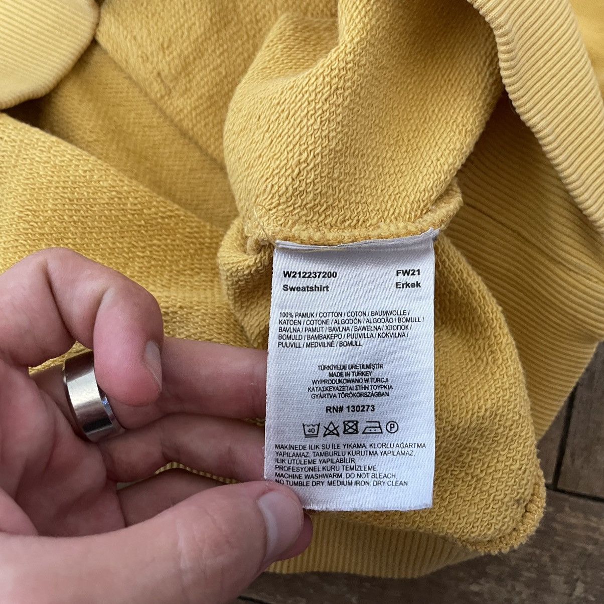 Wrangler Wrangler Unisex Yellow Hooded Sweatshirt Size US M / EU 48-50 / 2 - 4 Thumbnail