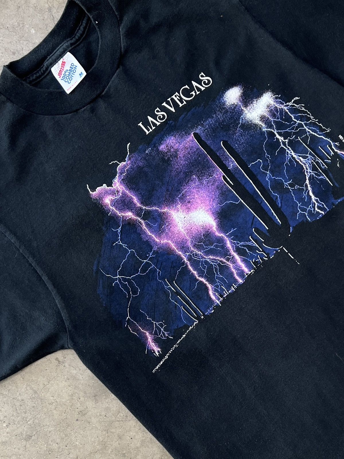 Vintage Vintage Las Vegas Vacations USA Lightning Jerzees Tee Medium Size US M / EU 48-50 / 2 - 1 Thumbnail