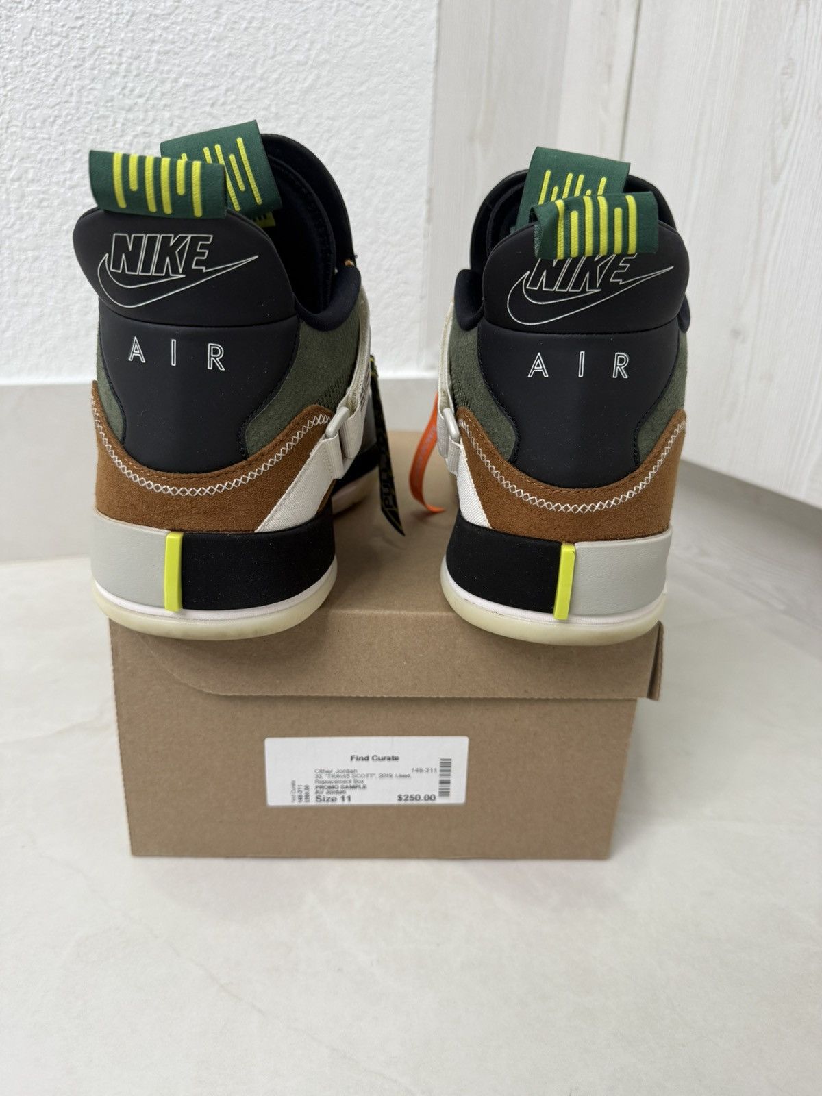 Jordan Brand × Travis Scott Nike Air Jordan 33 x Travis Scott "Cactus Jack" Size 11 Size US 11 / EU 44 - 5 Thumbnail