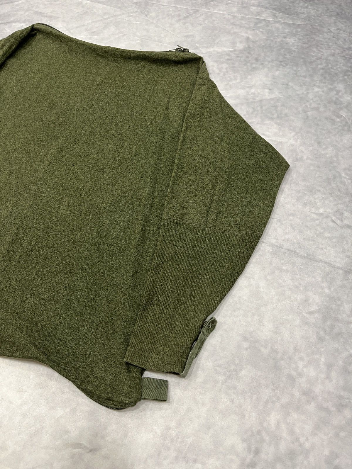 Issey Miyake Issey Miyake Transformable Zip Sweatshirt & Backpack Size US S / EU 44-46 / 1 - 13 Thumbnail