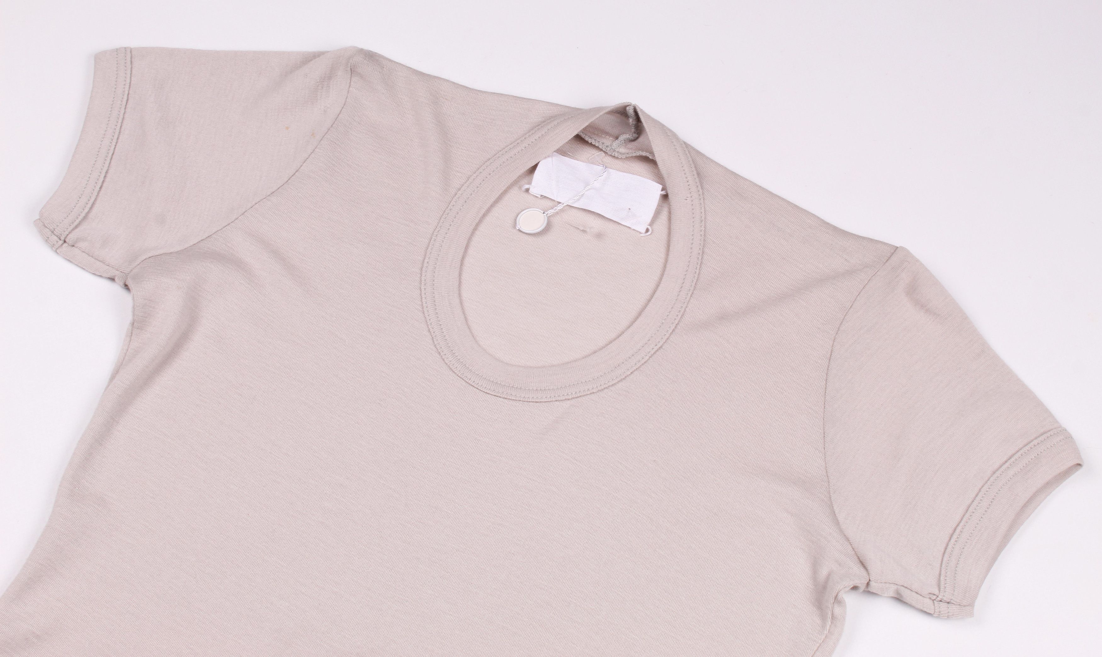 Maison Margiela Maison Margiela Rare Archival RTW Spring 1998 "Flat" T-shirt Size M / US 6-8 / IT 42-44 - 2 Thumbnail