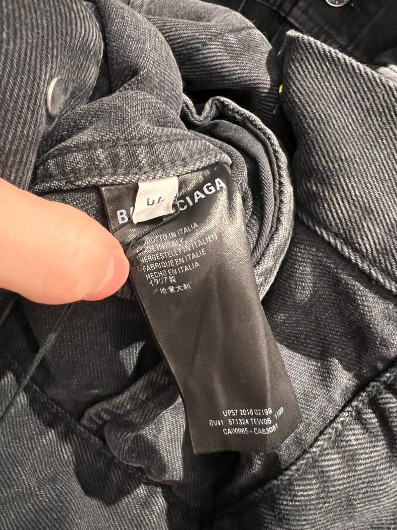 Balenciaga Balenciaga Colorful Embroidered Letter Denim Size 46 In St Size US S / EU 44-46 / 1 - 3 Thumbnail