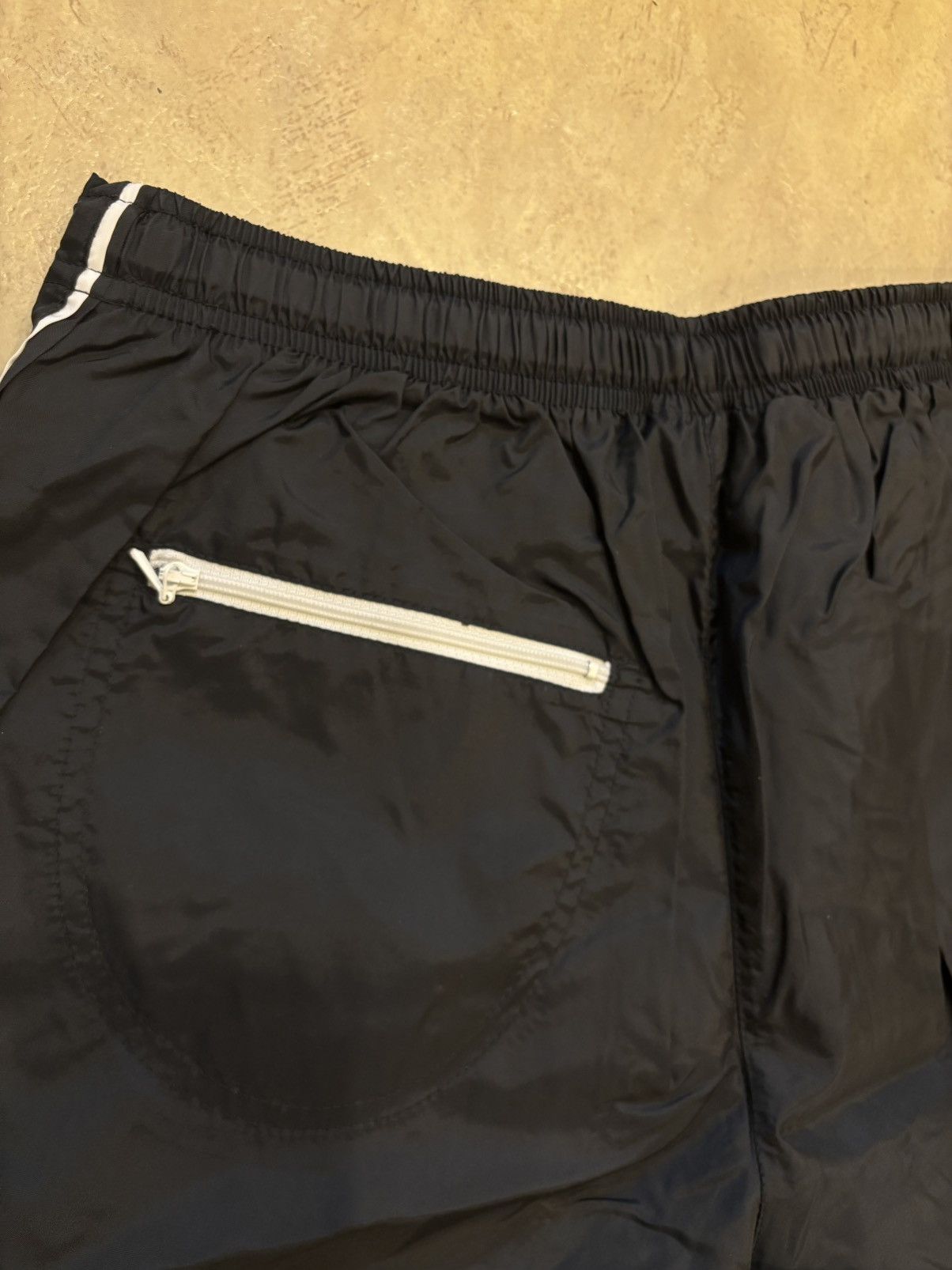 Nike Vintage Nike windbreaker sweatpants Size US 29 - 3 Thumbnail