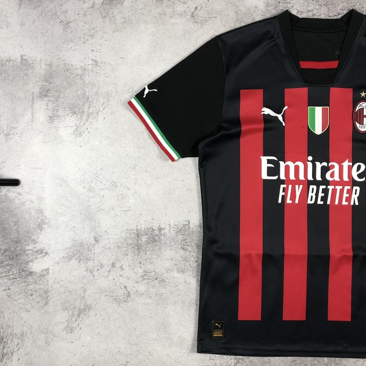 Puma AC Milan 2022-2023 Puma Home Soccer Jersey Kit Size US M / EU 48-50 / 2 - 4 Thumbnail