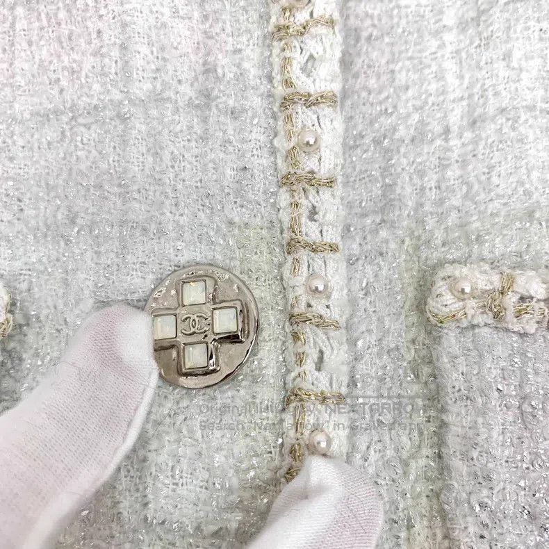 Chanel Chanel White cotton round-neck single-breasted long-sleeve Size XS / US 0-2 / IT 36-38 - 8 Thumbnail
