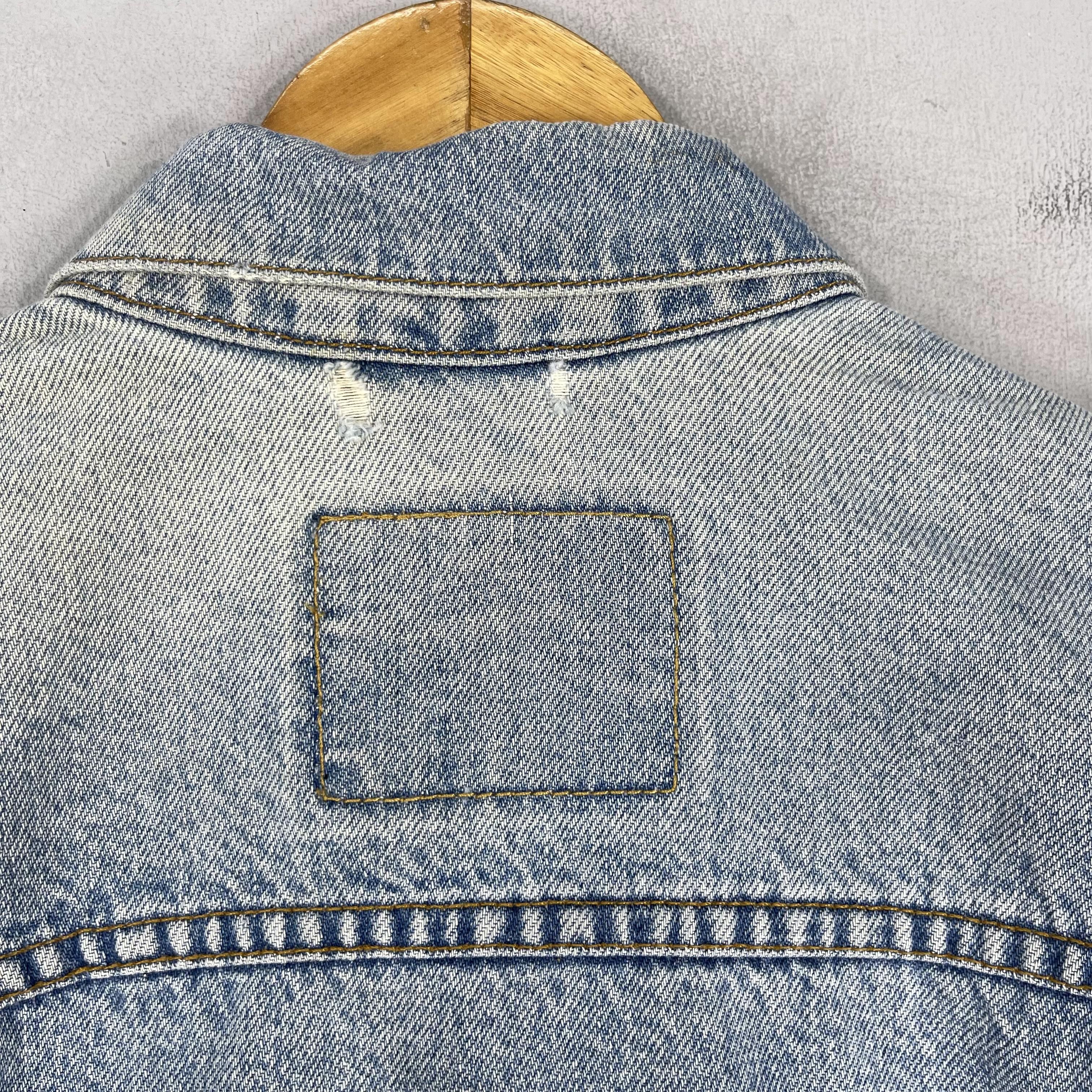 Levi's Vintage LEVIS 70503 Distressed Denim Trucker Jacket Size US XL / EU 56 / 4 - 13 Thumbnail