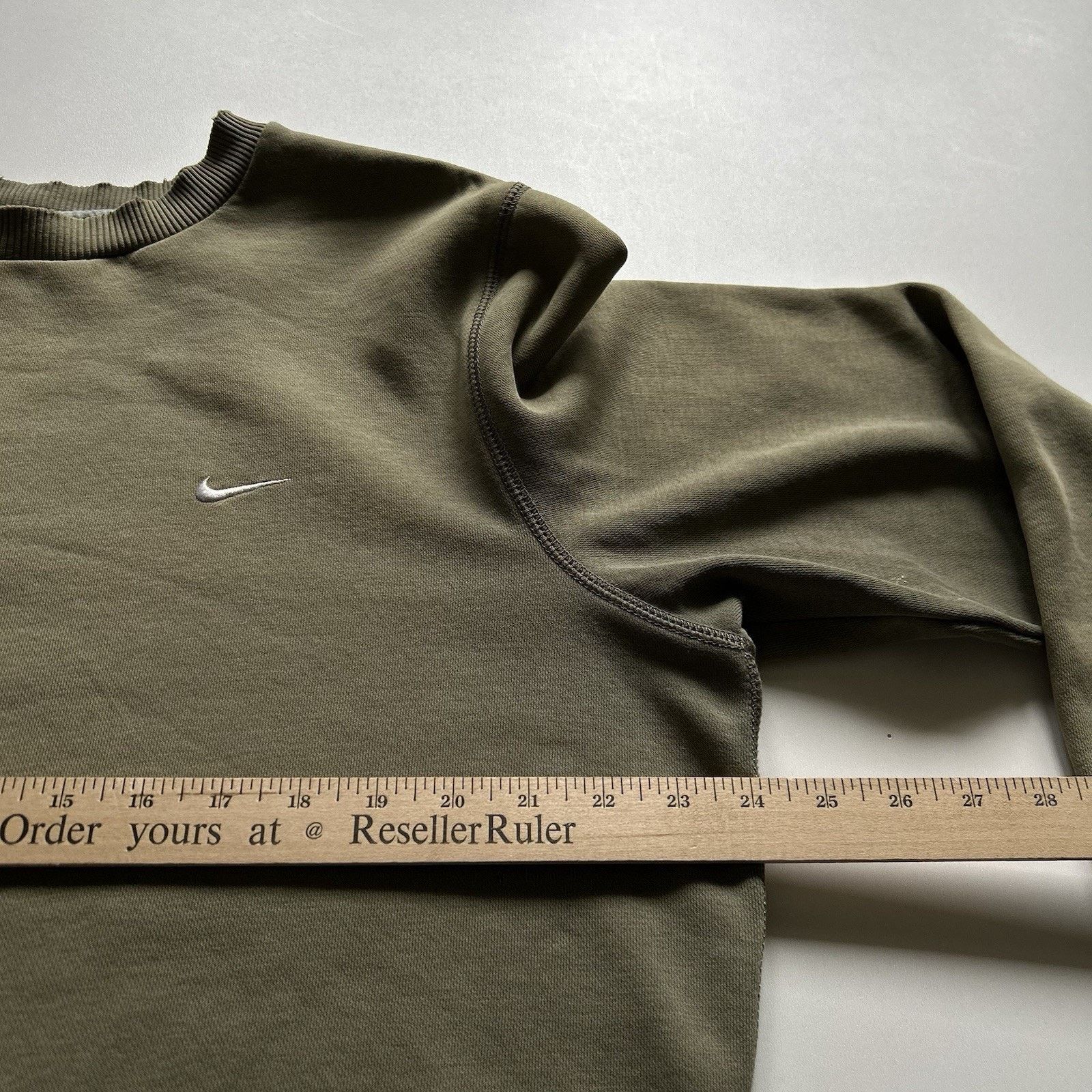 Nike Vintage Nike Crewneck Sweatshirt Mini Swoosh Y2K Green Large Size US L / EU 52-54 / 3 - 11 Thumbnail