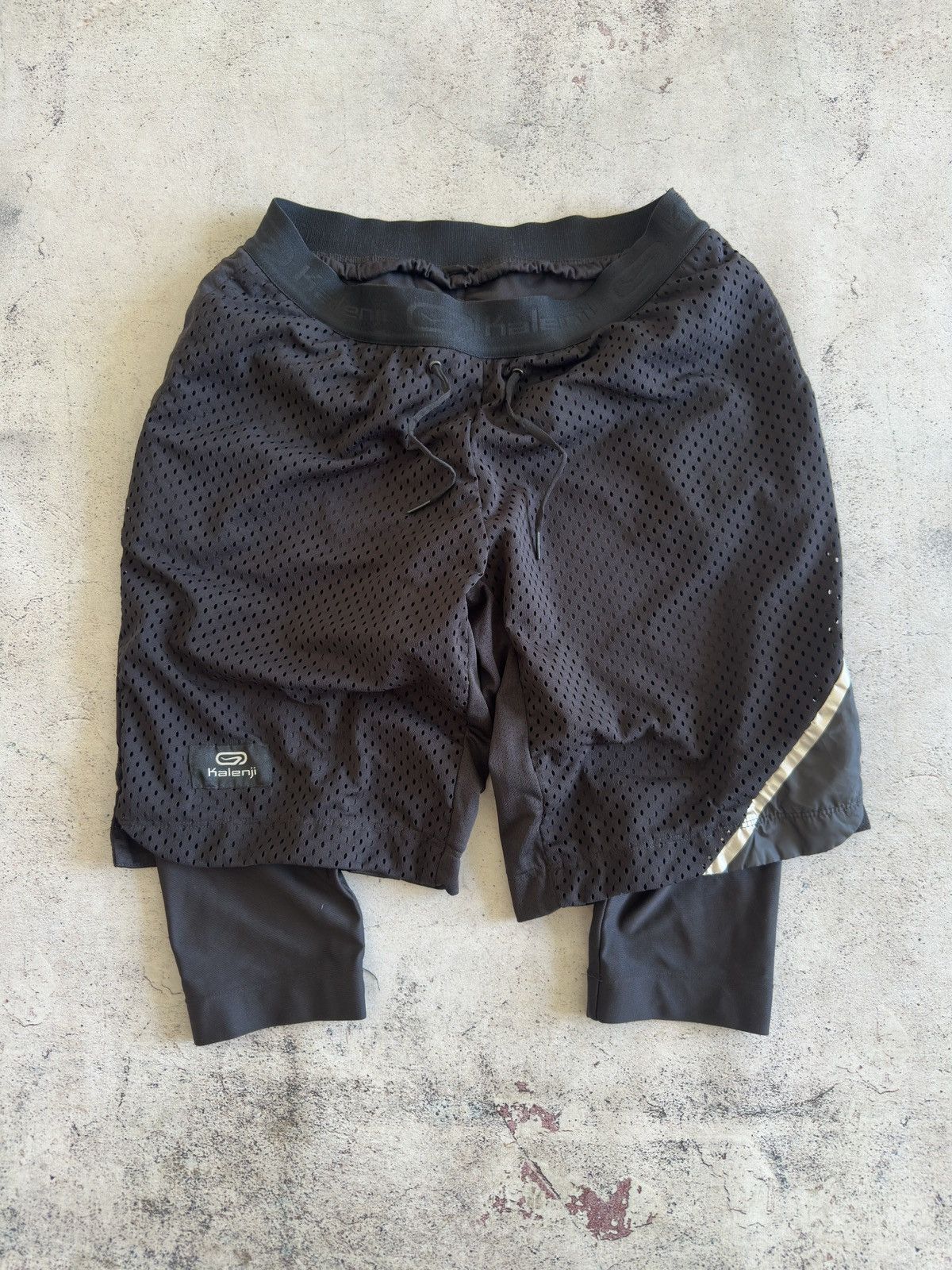 Other Kalenji Black Running Shorts Size S Size US 30 / EU 46 - 2 Thumbnail