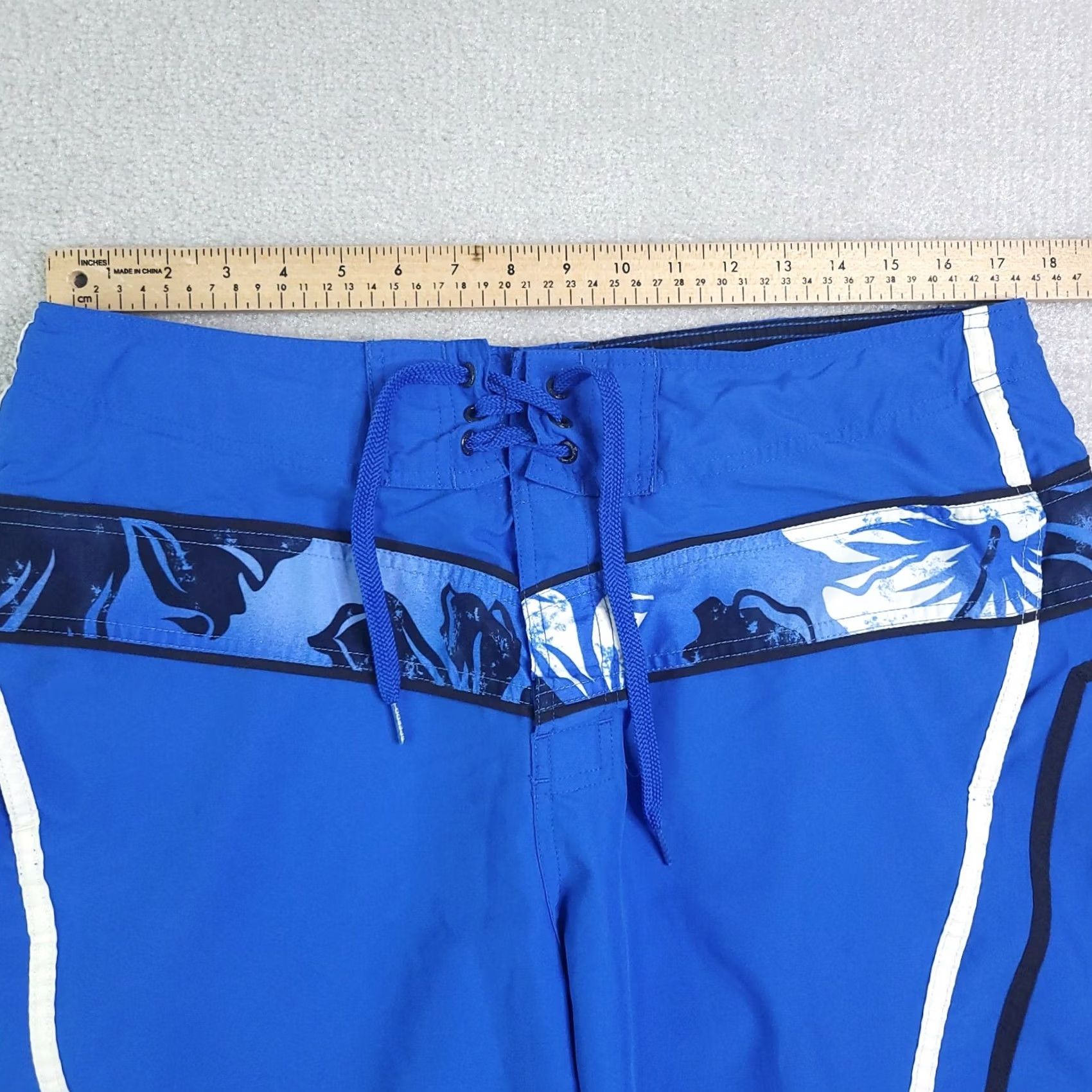 Speedo Speedo Swim Trunks Mens Medium Blue Hawaiian Print Draw String Pockets Polyester 90s Vintage? No, Floral Bottoms Shirt? Size ONE SIZE - 3 Thumbnail