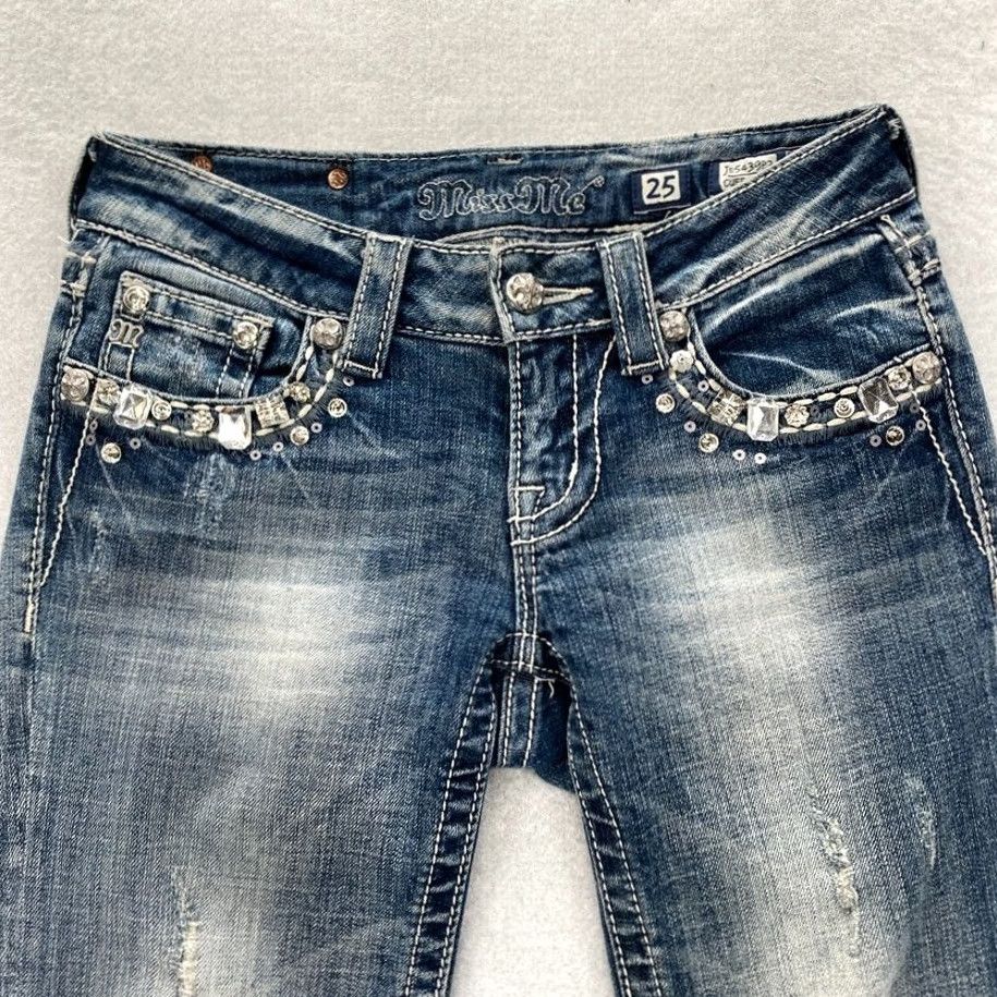 Miss Me Miss Me Jeans Women's 25 Cuff Capri Medium Blue Distressed Denim Thick Stitch Capri Jeans Women Size 42" / US 20 - 2 Thumbnail