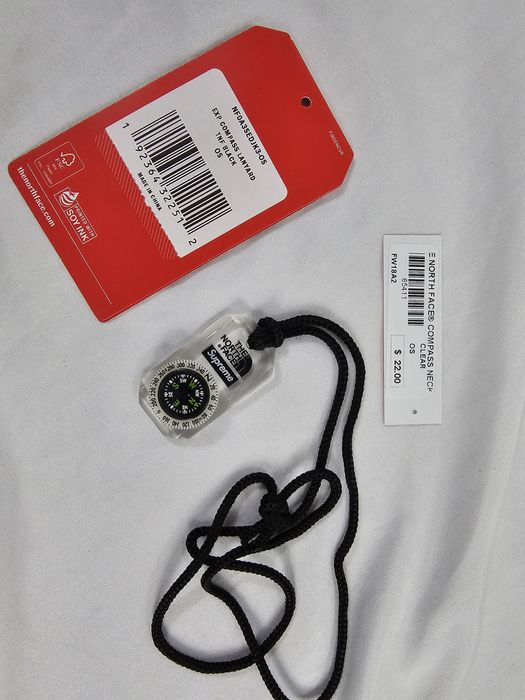 Supreme the north hot sale face compass necklace clear