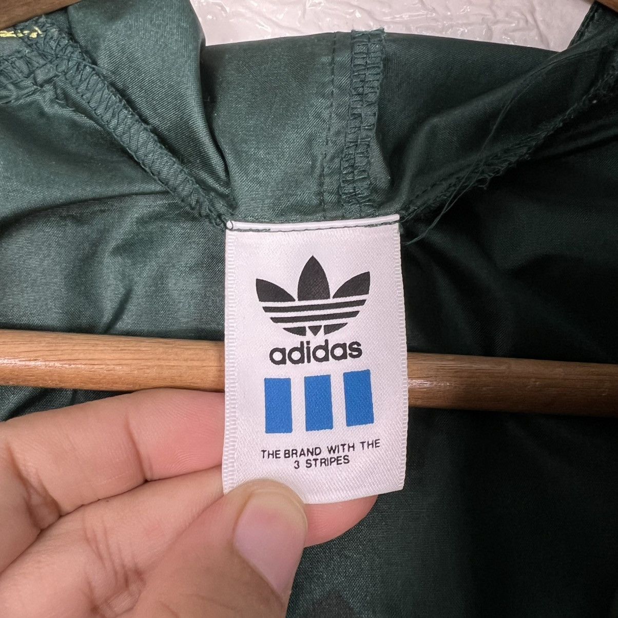 Adidas Vintage ADIDAS Trefoil Big Logo Nylon Jacket #4288-C195 Size US M / EU 48-50 / 2 - 18 Thumbnail