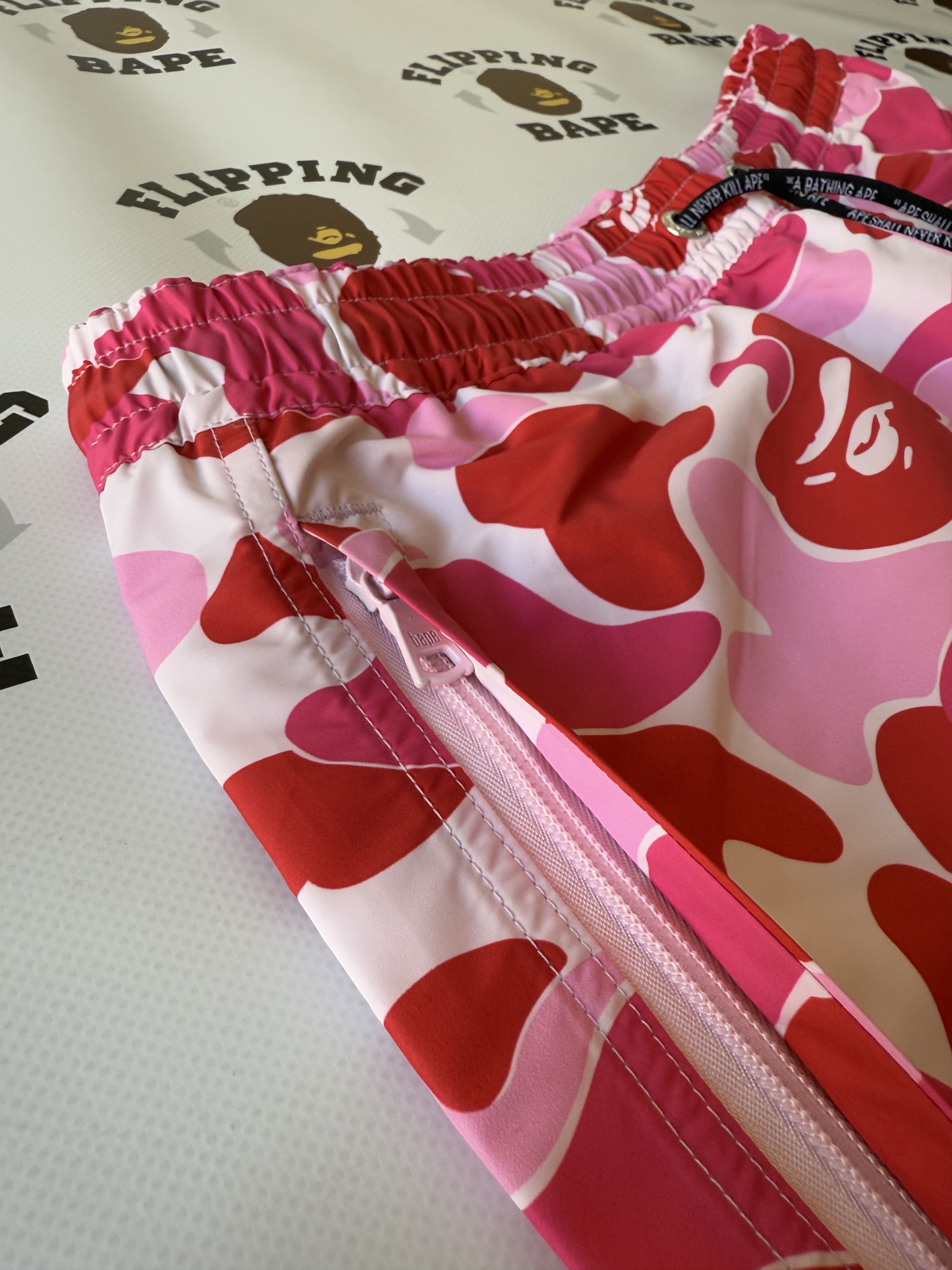 Bape BAPE ABC CAMO ONE POINT RELAXED FIT WATER SHORTS Size US 34 / EU 50 - 6 Thumbnail