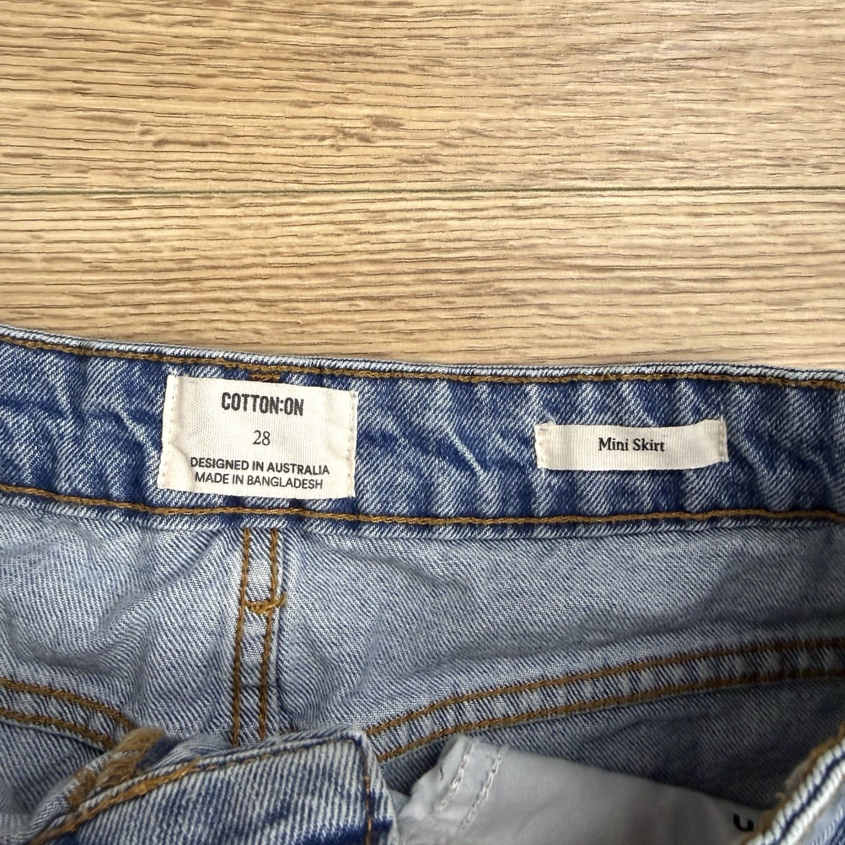 Cotton On Cotton On Denim Mini Skirt 28 Women Blue Regular Short Distressed Raw Hem Knit Cotton Denim Skirt Womens 28 Size 28" / US 6 / IT 42 - 2 Thumbnail
