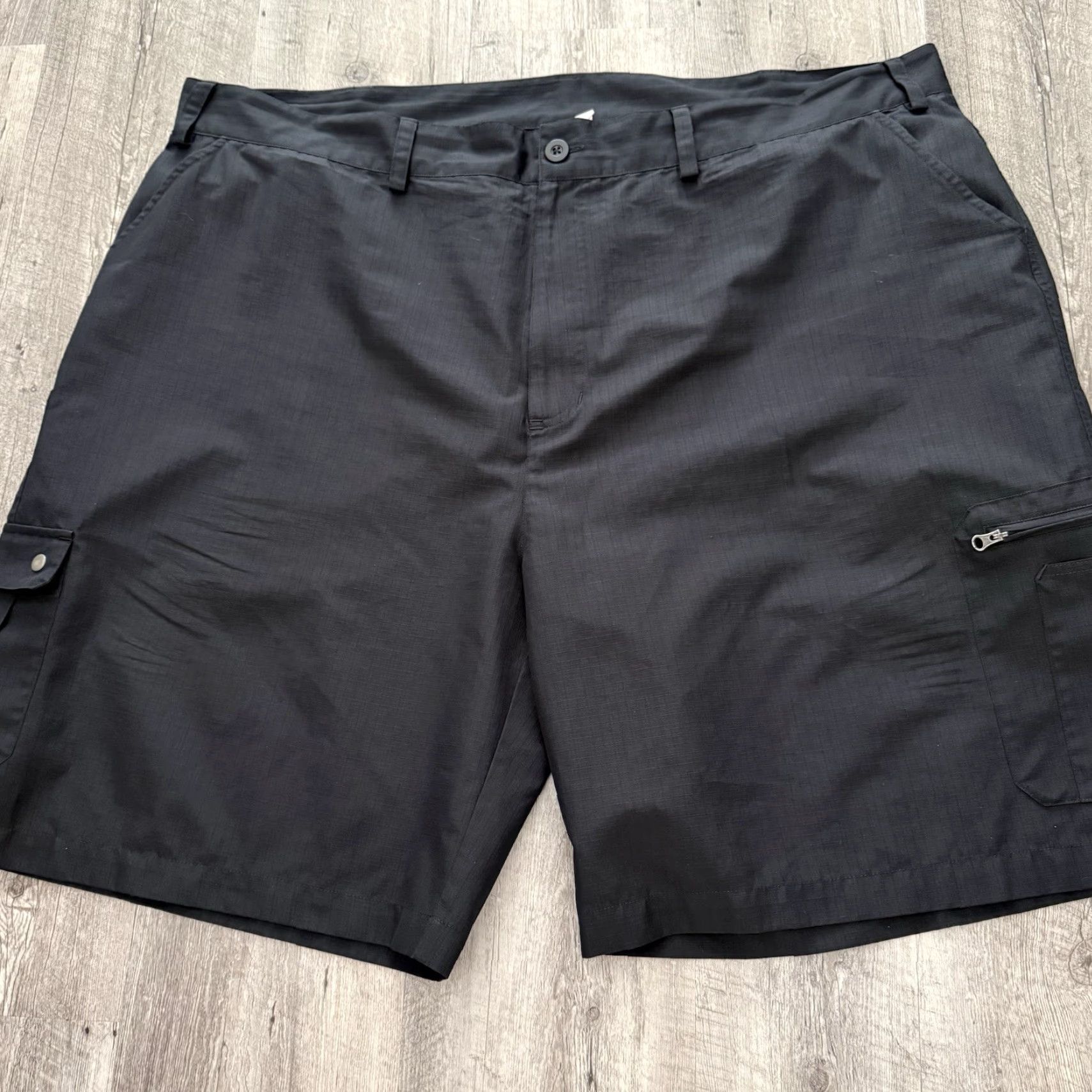 Under Armour Under Armour UA Ripstop Cargo Shorts Mens 48 Black Golf Lightweight Sideline Size US 32 / EU 48 - 3 Thumbnail