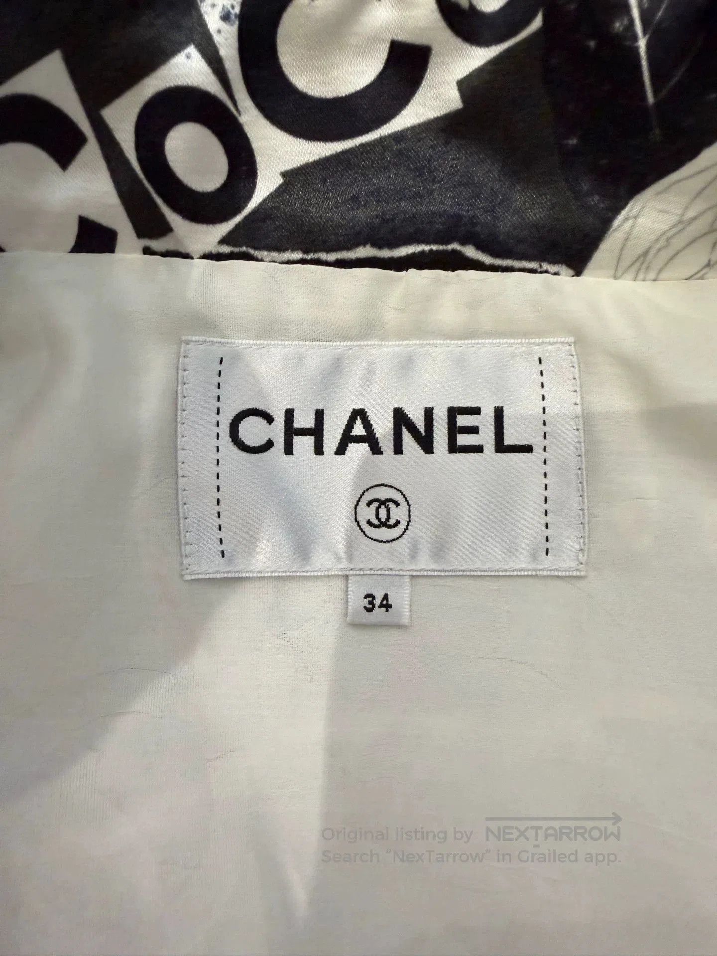 Chanel CHANEL Camellia Satin Graffiti Jacket. Size US XS / EU 42 / 0 - 3 Thumbnail