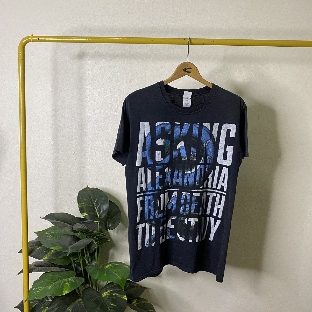 Band Tees × Vintage Vintage Y2K Asking Alexandria English Rock Band Tee Size US M / EU 48-50 / 2 - 1 Thumbnail