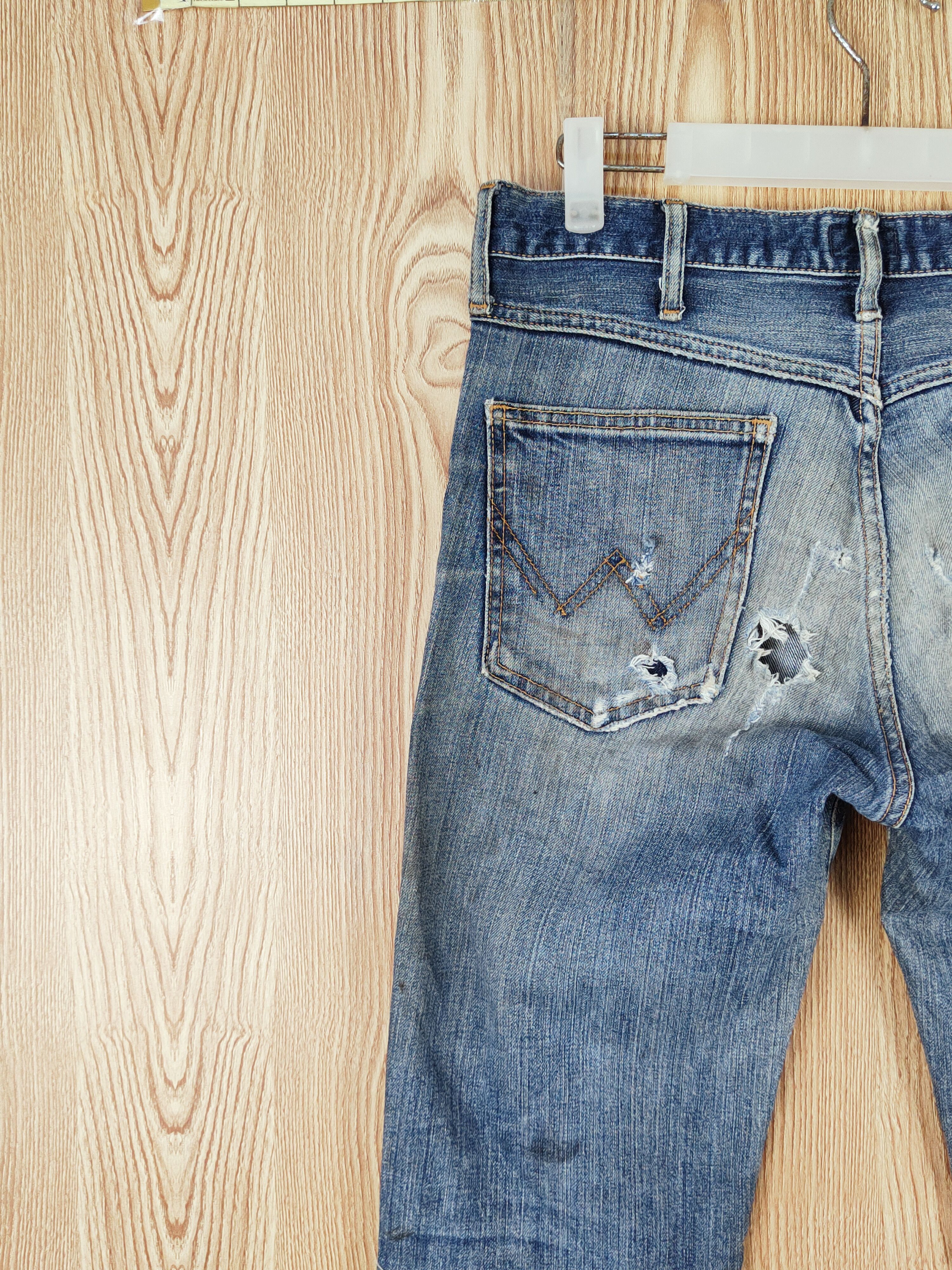 Japanese Brand Wrangler Dark Blue Distressed Ripped denim Jeans #W501 Size US 31 - 9 Thumbnail