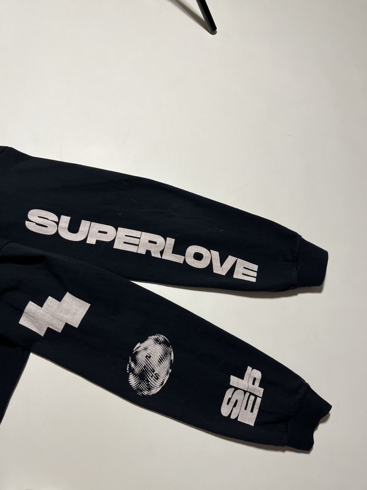 Band Tees SUPERLOVE Black Longsleeve Size US L / EU 52-54 / 3 - 4 Thumbnail