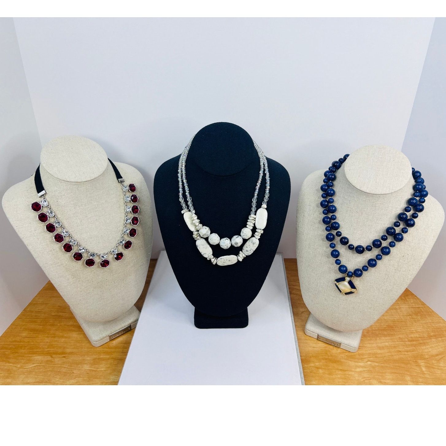 & Other Stories Set of 3 Necklaces - Beads, Crystals, Stone Size ONE SIZE - 1 Thumbnail