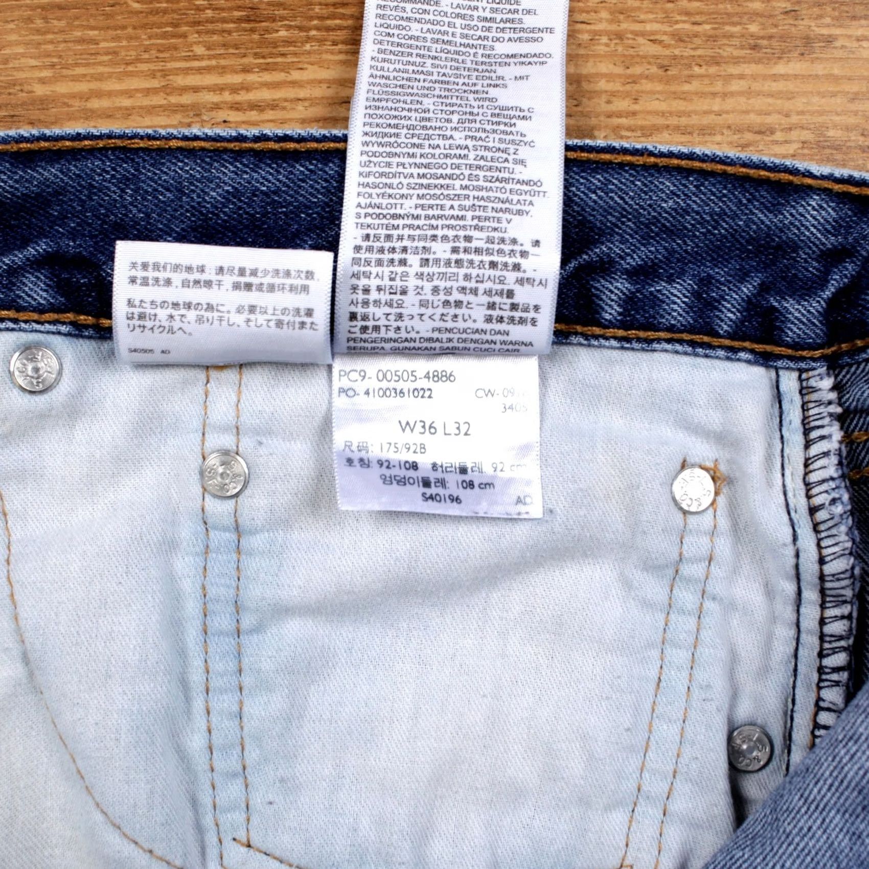 Denime VINTAGE Levis 501 Jeans 36x32 Blue Regular Straight Button Denim Medium Stonewash 90s USA Mens Size US 36 / EU 52 - 3 Thumbnail