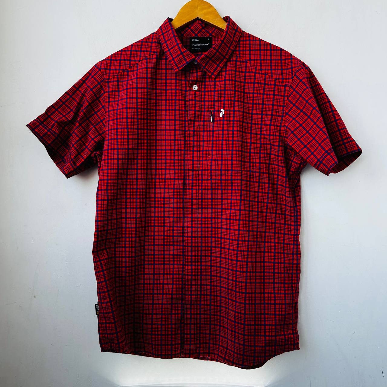 Peak Performance Peak Perfomance outdoor shirt #234 Size US L / EU 52-54 / 3 - 1 Thumbnail