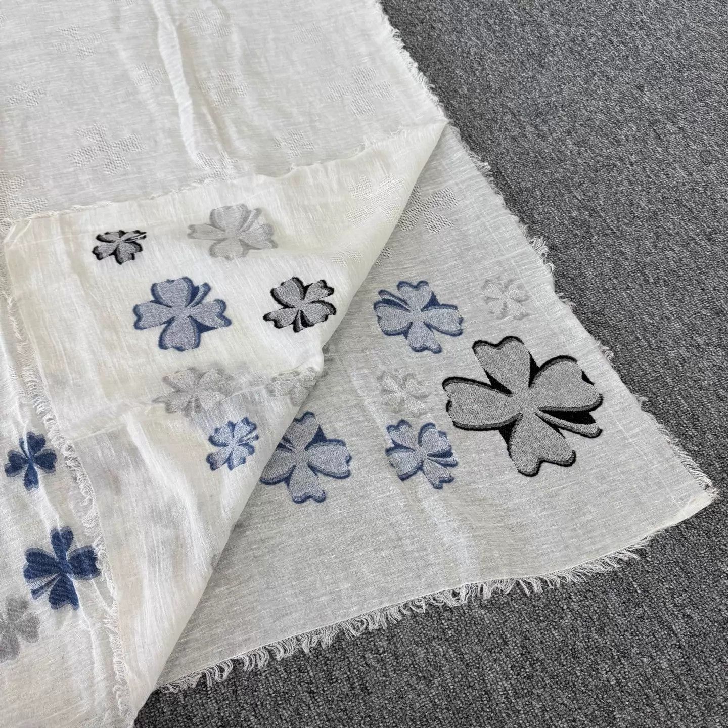 Chanel Chanel 4-Leaf Clover Double C CottonLinen Scarf 99 New wBox Size ONE SIZE - 3 Thumbnail