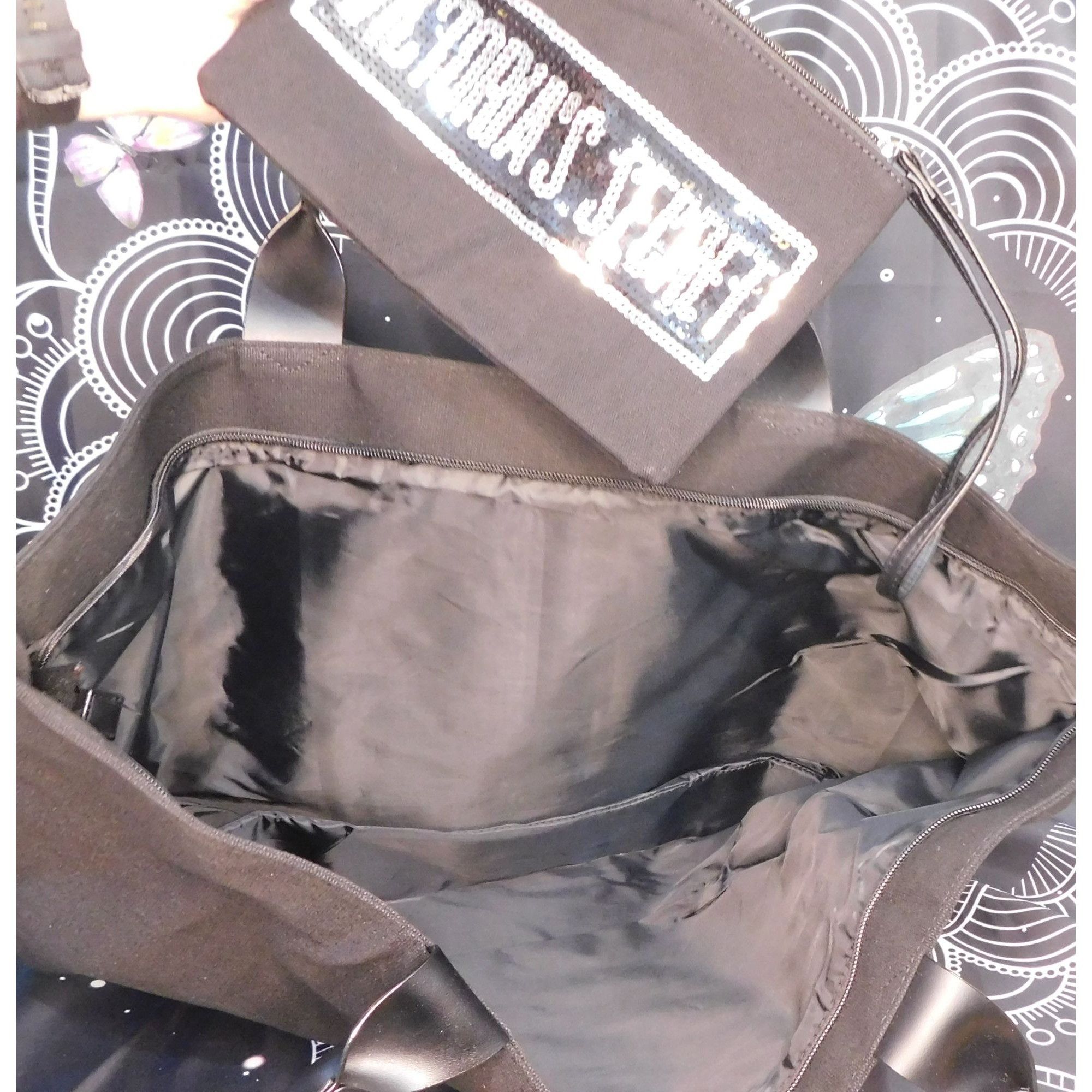 Victoria's Secret Victoria's Secret Black And Silver Sequin Tote With Wristlet Size ONE SIZE - 4 Thumbnail