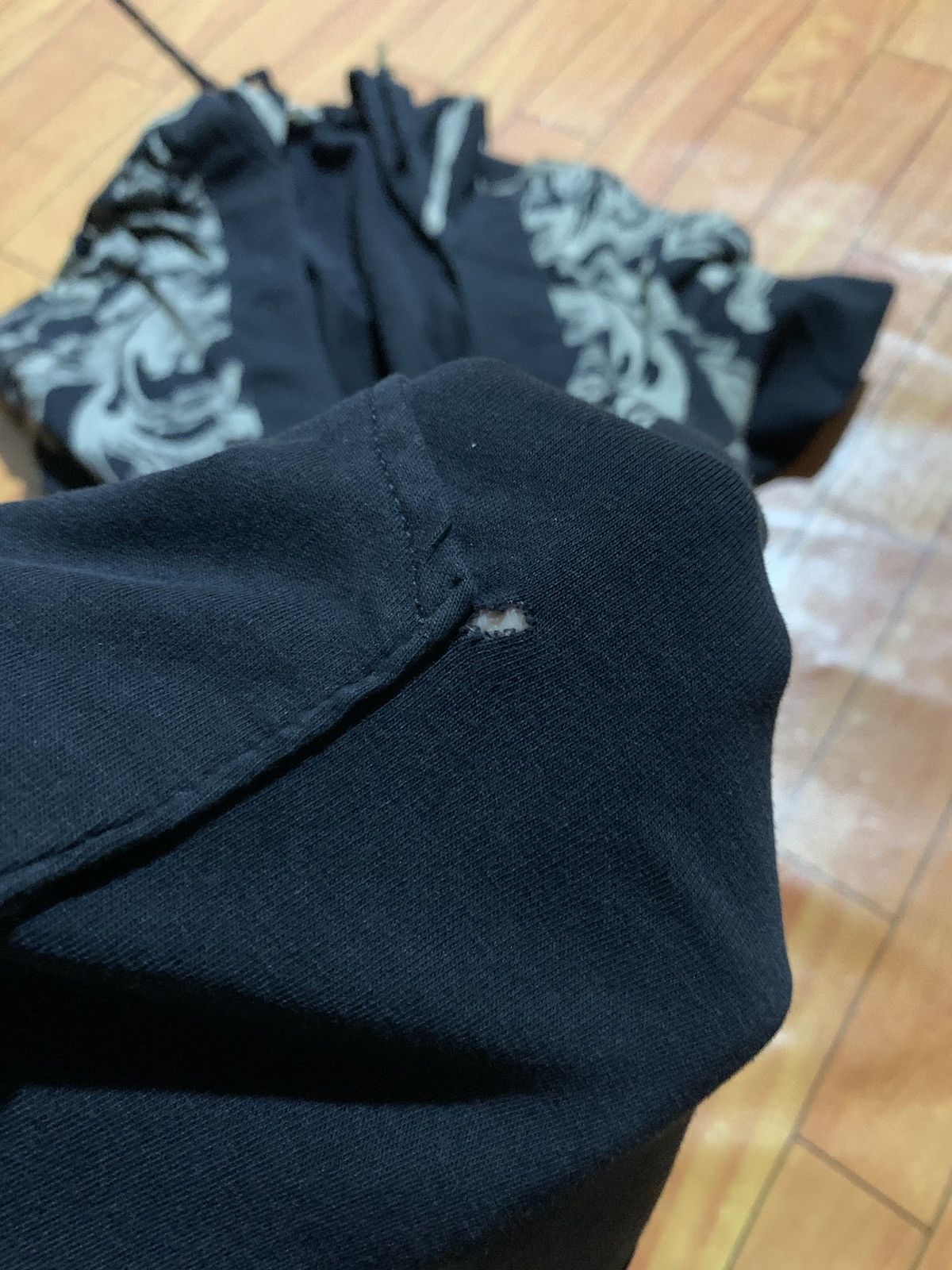 Japanese Brand y2k Dereon Black Grunge Over Print Open Chest Hoodie Size L / US 10 / IT 46 - 14 Thumbnail
