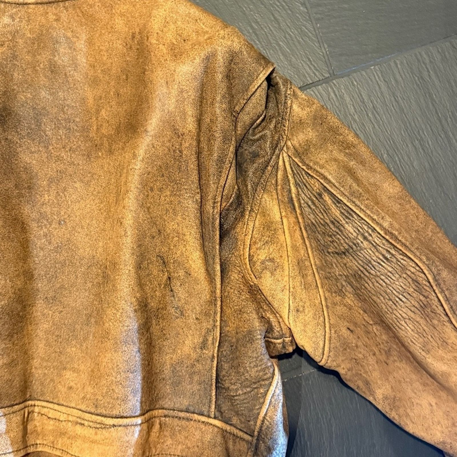 Other Vintage Men's brown distressed, bomber flight jacket size 48 Size US L / EU 52-54 / 3 - 12 Thumbnail