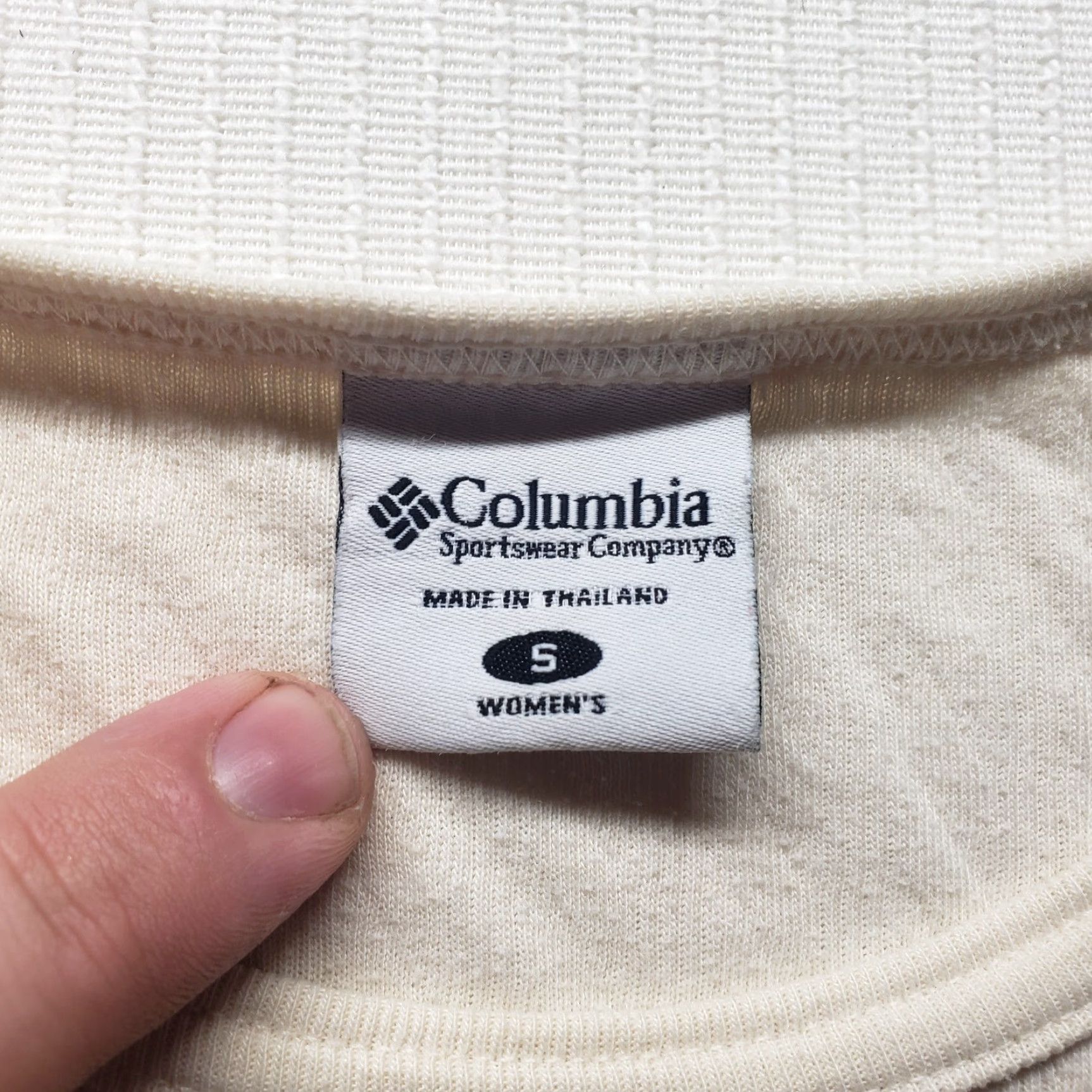 Vintage Columbia Shirt Women S Beige Solid Long Sleeve T-Shirt Casual Outdoor All Seasons Ladies Small Size S / US 4 / IT 40 - 2 Thumbnail