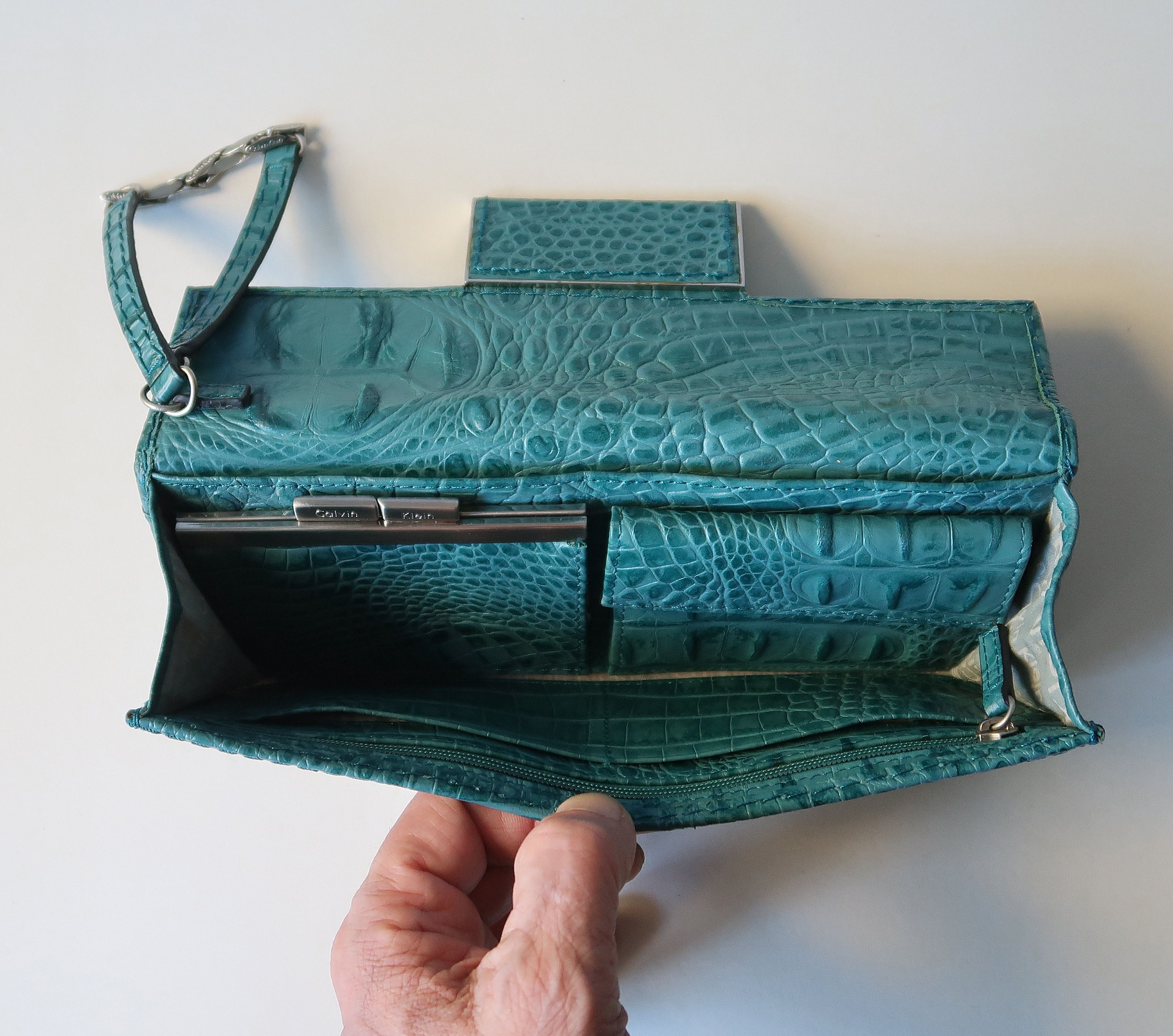 Calvin Klein Croc Embossed Leather Longfold Wristlet Strap Green Wallet Size ONE SIZE - 9 Thumbnail