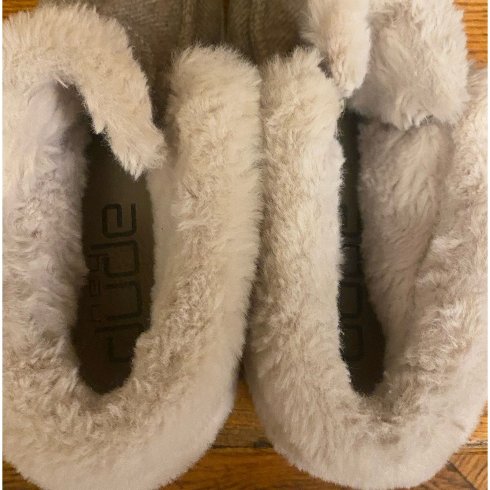 Other Hey Dude Britt Womens 7 Faux Fur Slip On Shoes Beige Wendy Size US 7 / IT 37 - 6 Thumbnail
