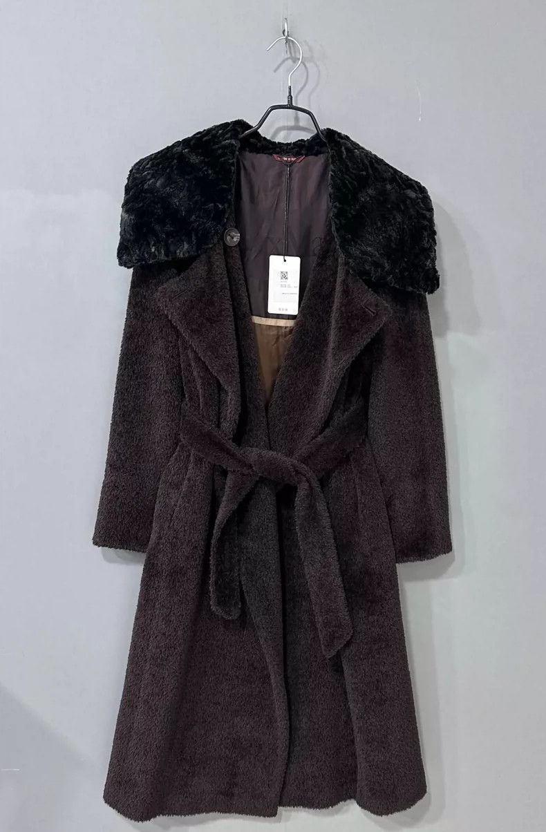 Max Mara Max Mara Brown alpaca coat with large fur collar Size S / US 4 / IT 40 - 2 Thumbnail