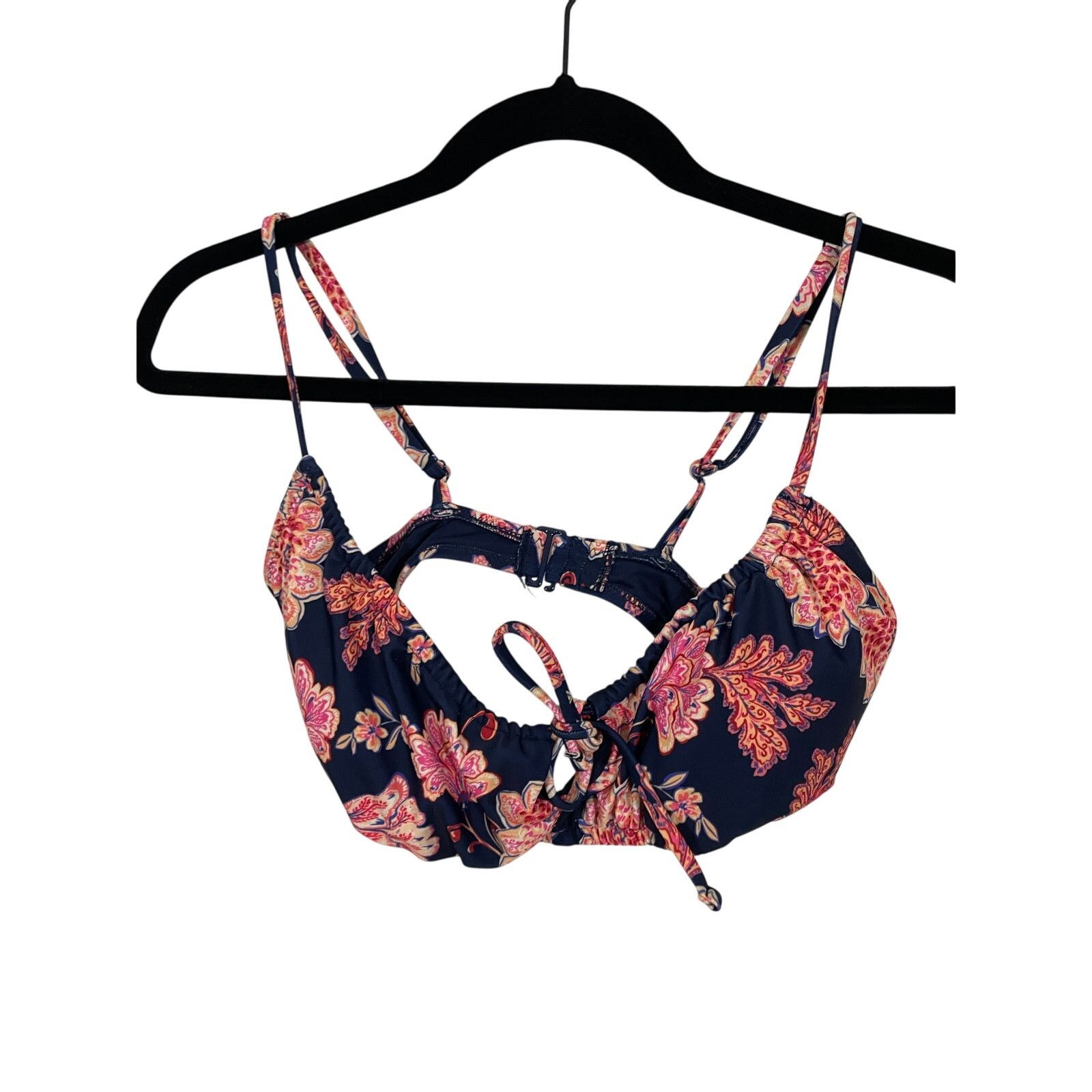 Old Navy Gathered Keyhole-Front Bikini Swim Top M Old Navy Vacation Size M / US 6-8 / IT 42-44 - 1 Thumbnail