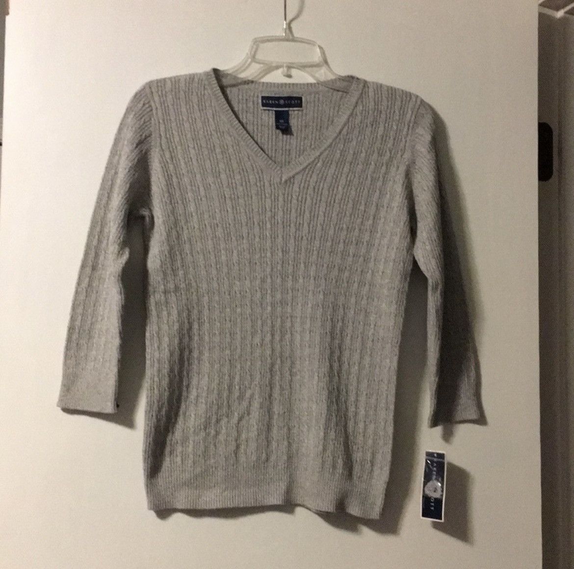 Other Karen Scott Grey V-Neck Sweater Size XS / US 0-2 / IT 36-38 - 1 Preview